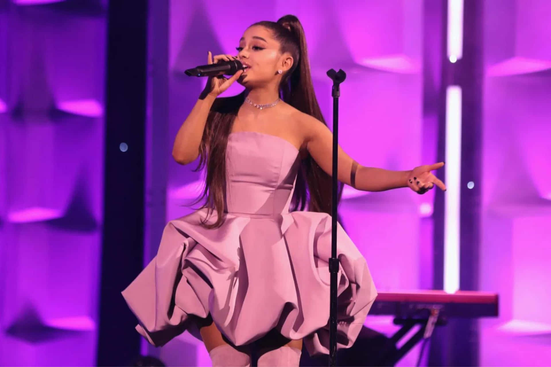 Ariana Grande Performing Livein Pink Dress Background