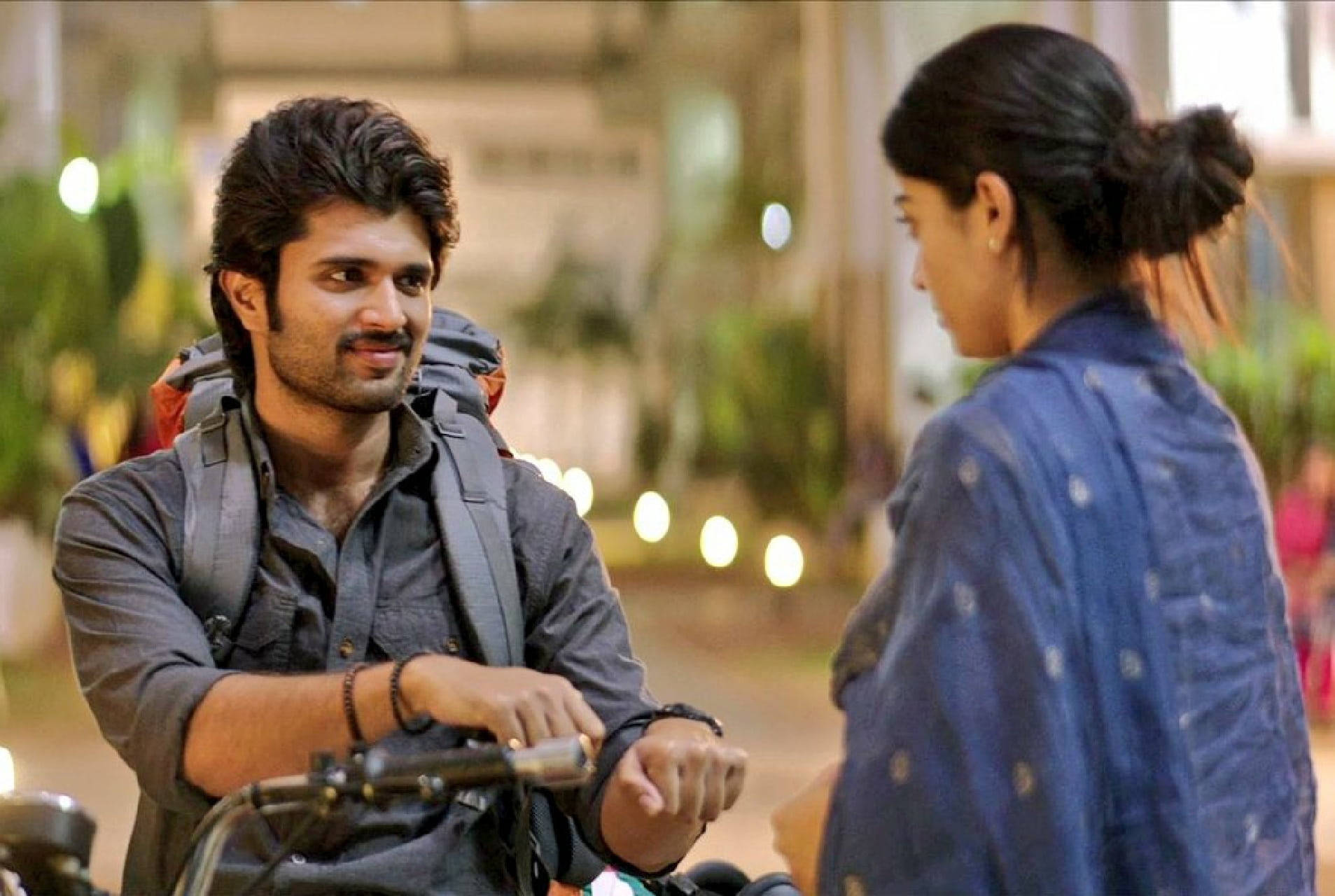 Arjun Reddy And Shalini In A Romantic Moment. Background