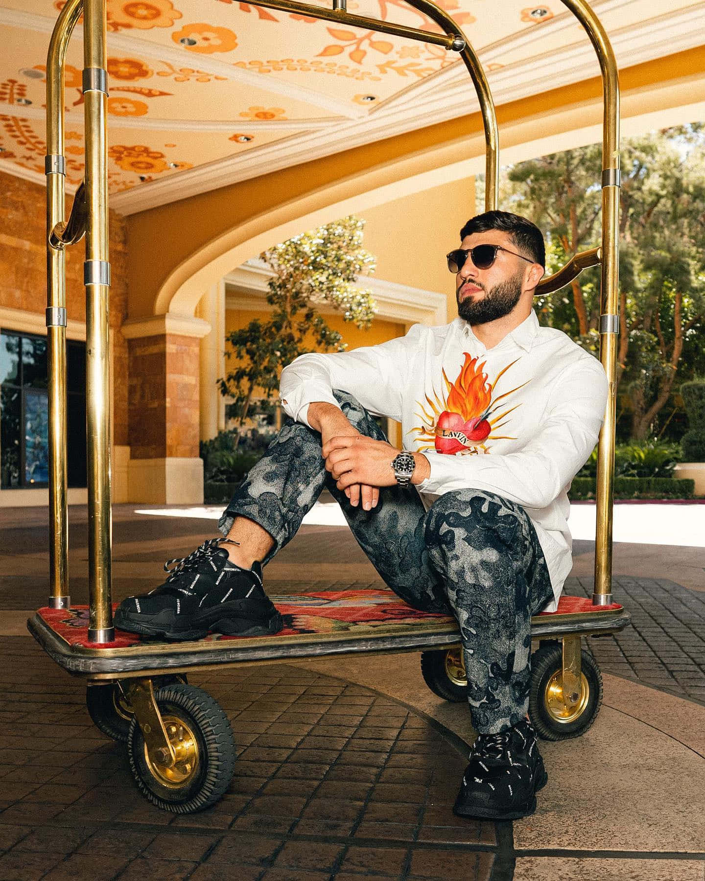 Arman Tsarukyan On Luggage Cart Background