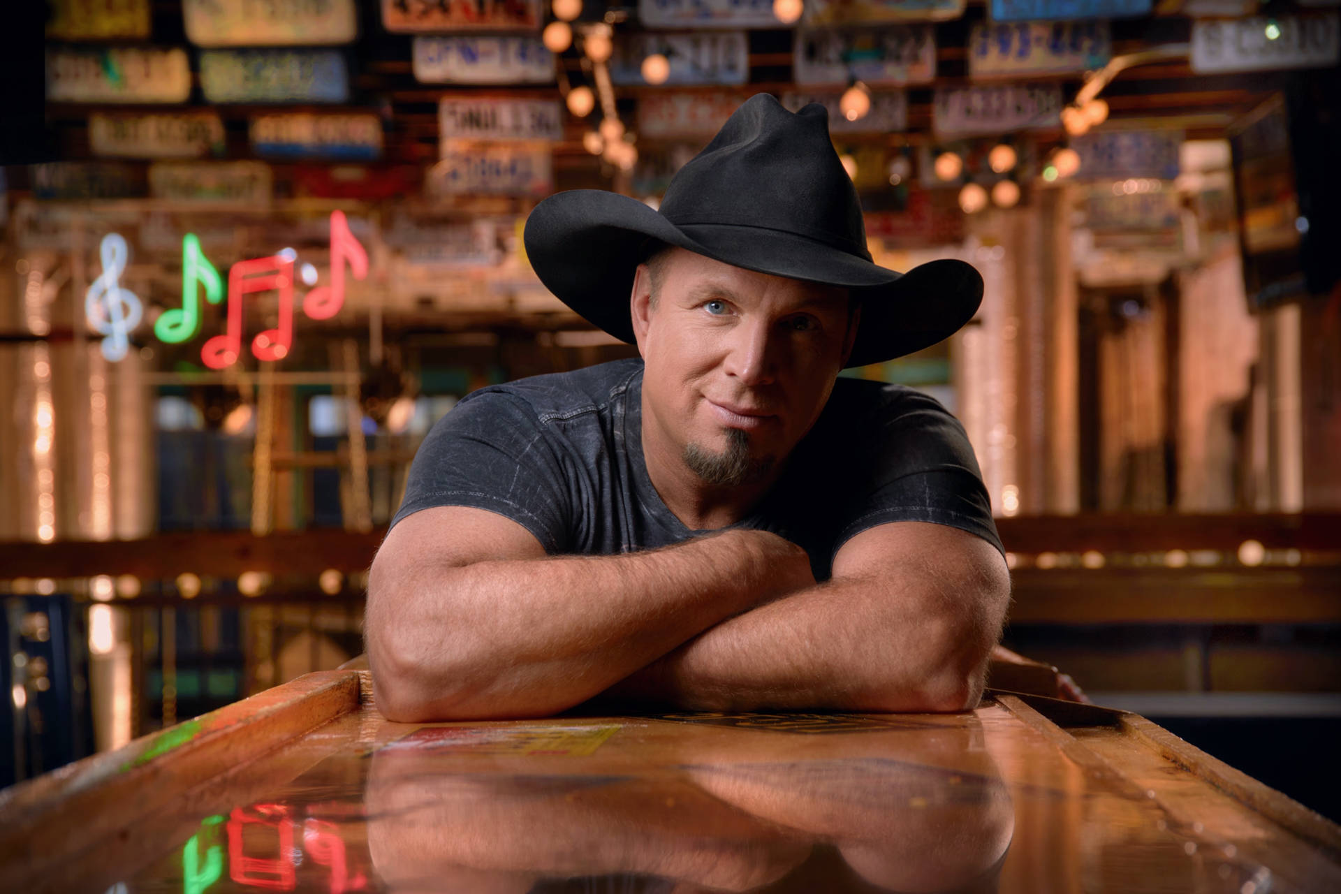 Arms Crossed Garth Brooks Background