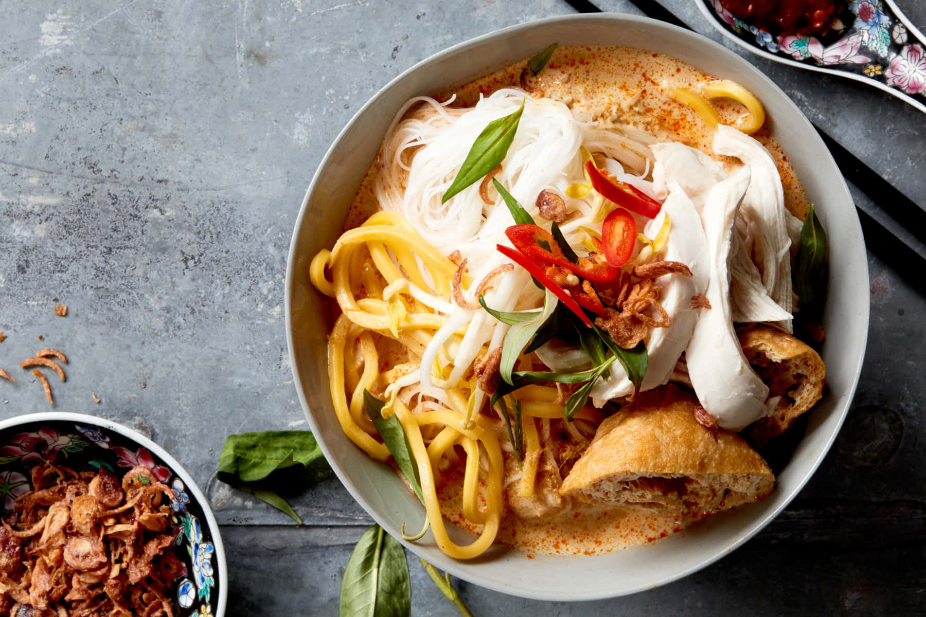 Aromatic And Spicy Curry Laksa With Diverse Garnishes