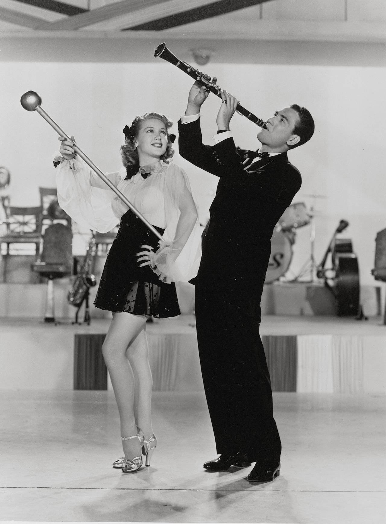 Artie Shaw With Lana Turner On Dancing Co-ed 1939 Background