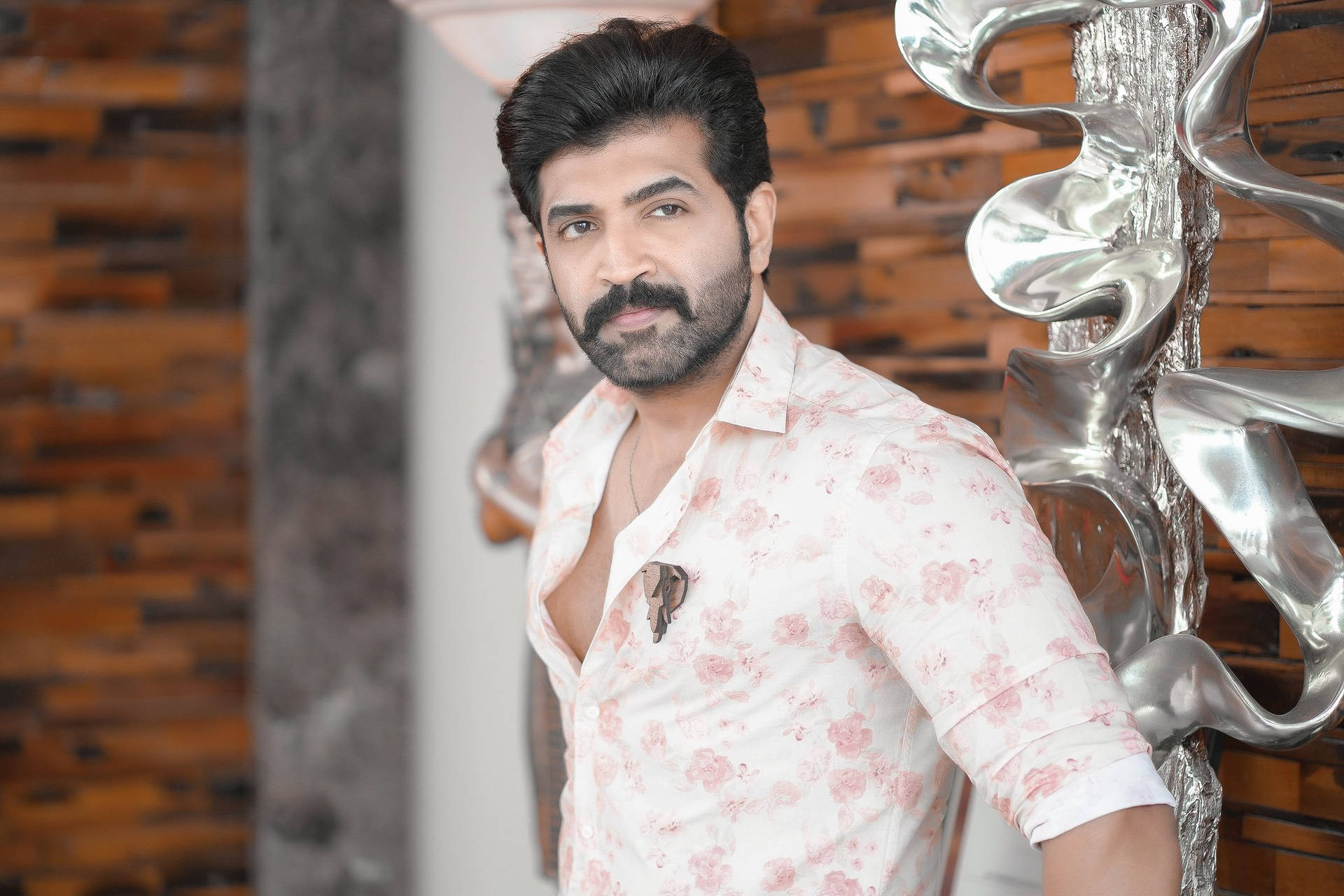 Arun Vijay Looking Dapper In Floral Shirt Background