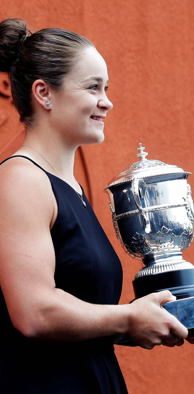 Ashleigh Barty’s Side Profile Background