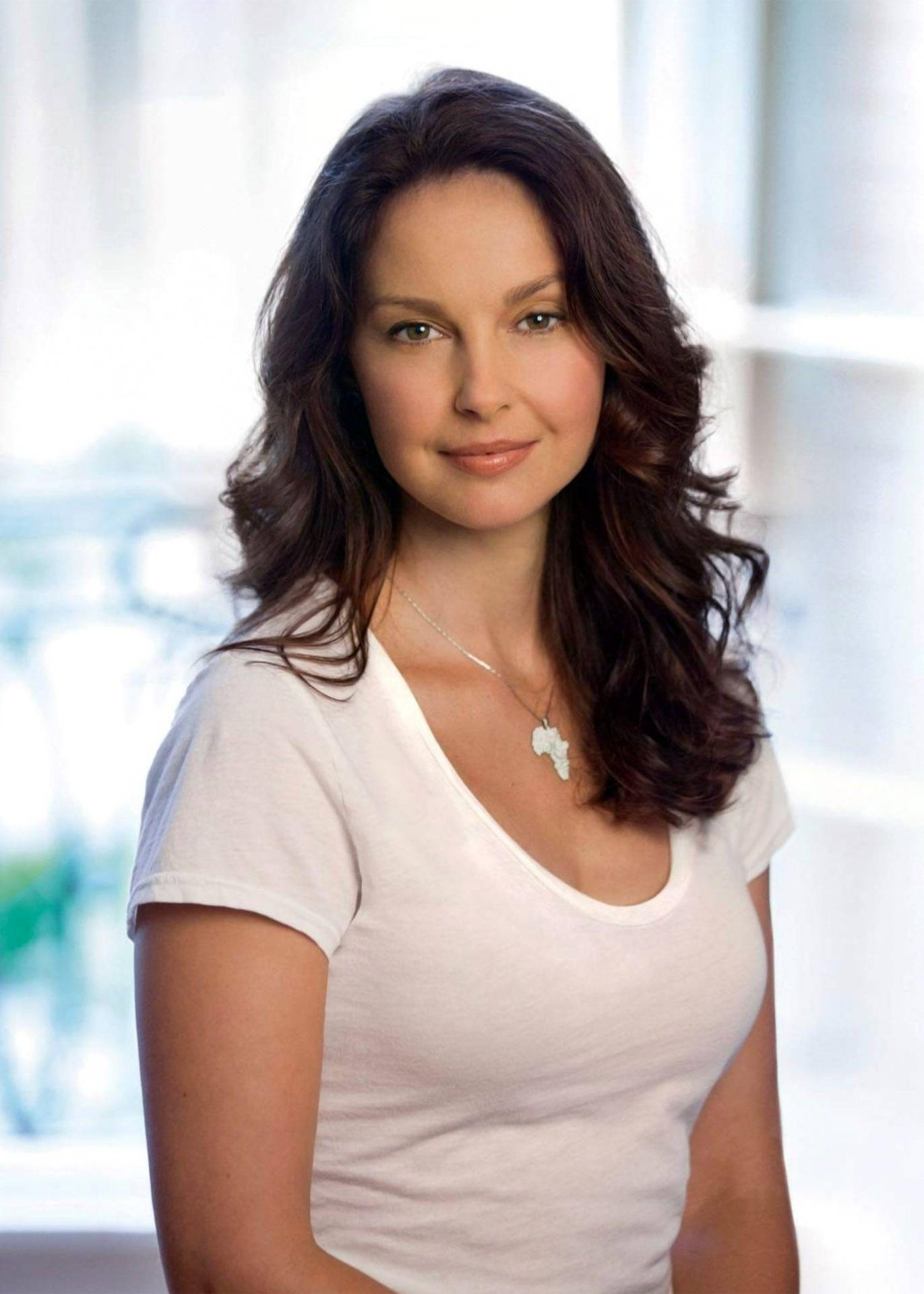 Ashley Judd Portrait Background
