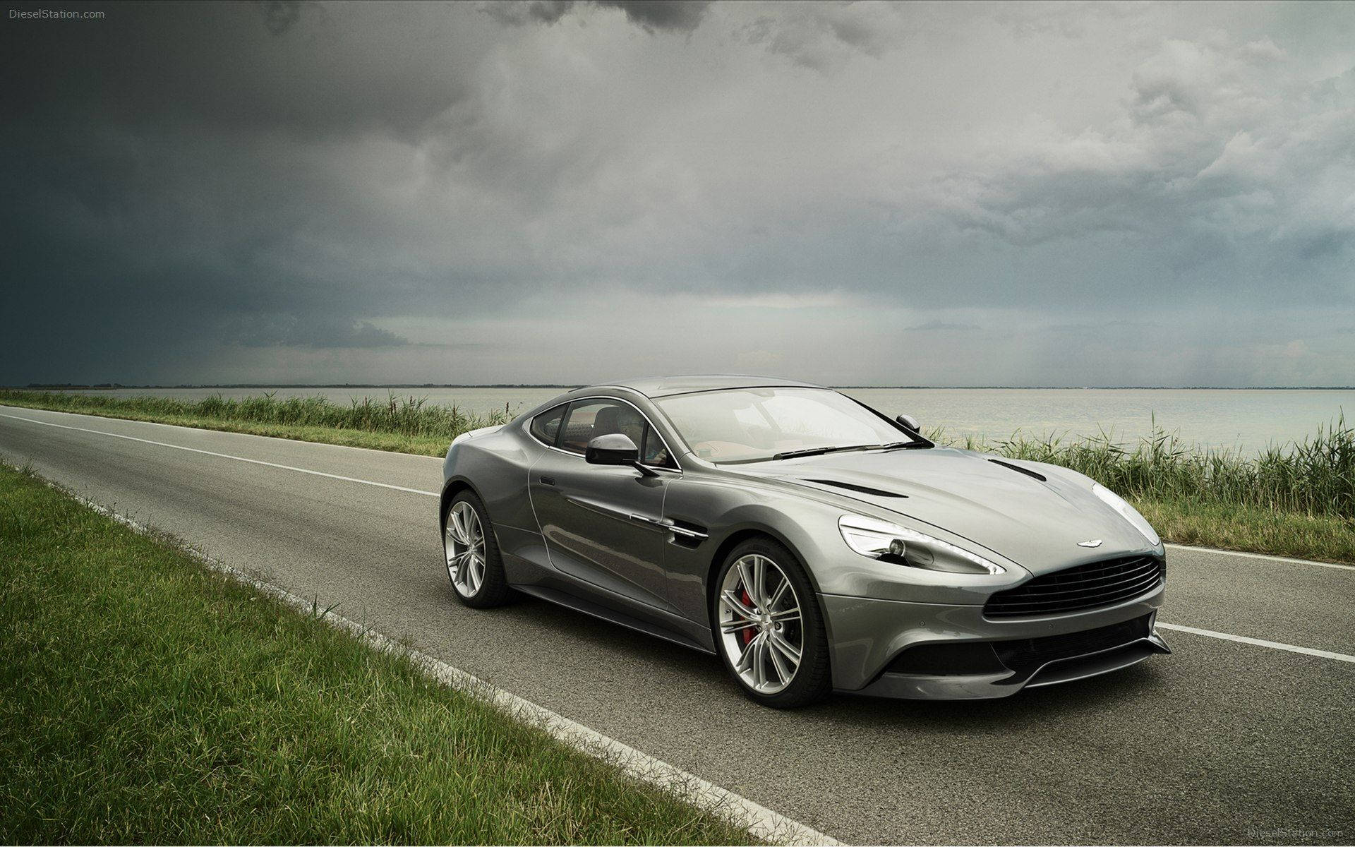 Aston Martin Vanquish S Background