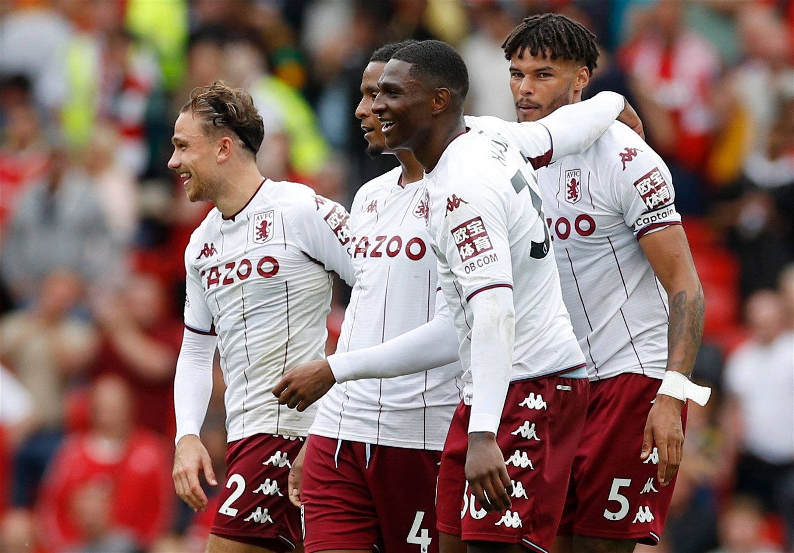 Aston Villa Fc Smiling Team Background