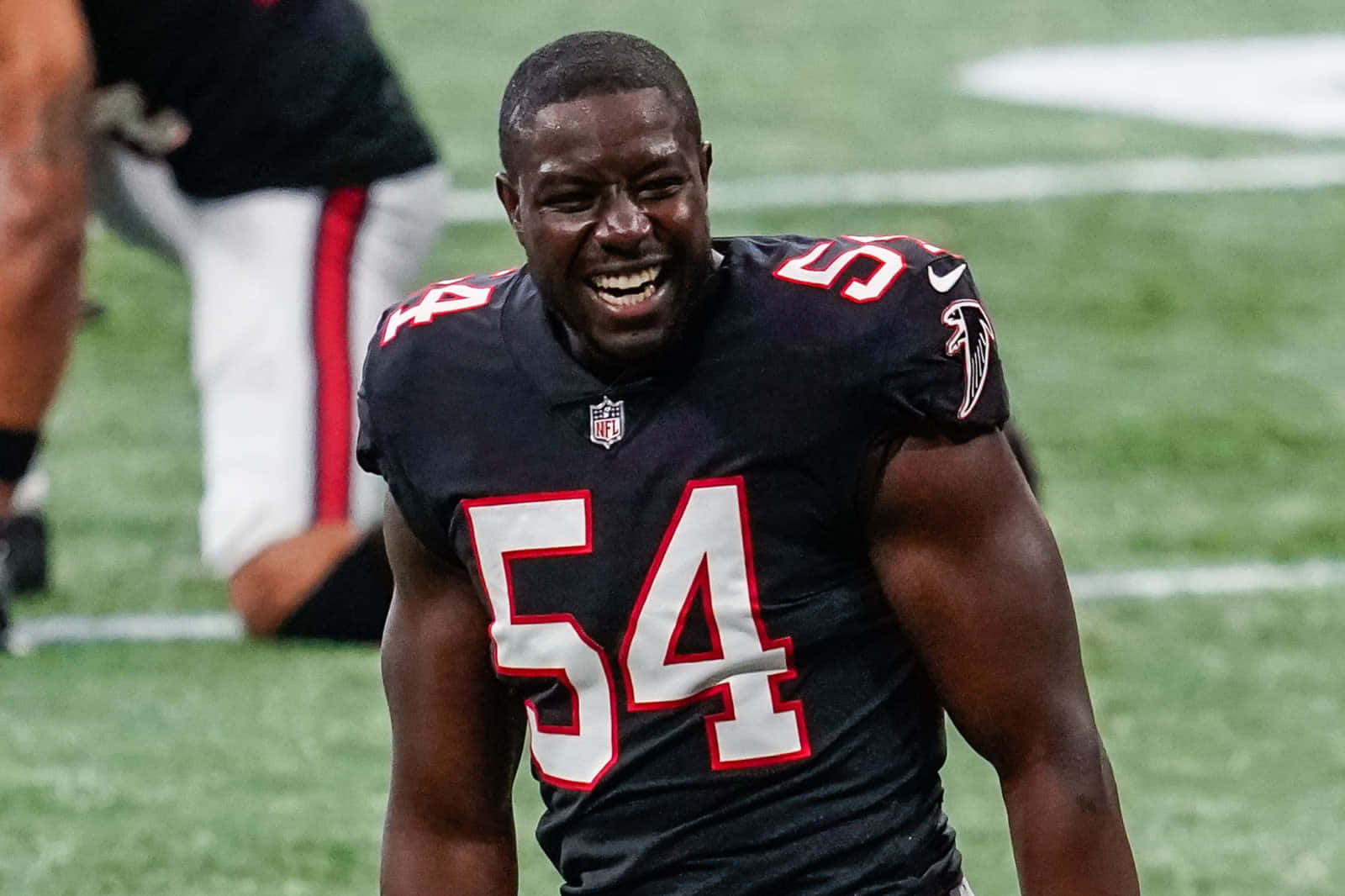 Atlanta Falcons Linebacker Foyesade Oluokun At Mercedes Benz Stadium Background