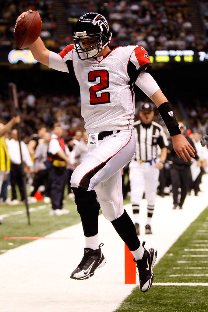 Atlanta Falcons Matt Ryan Jumping Background