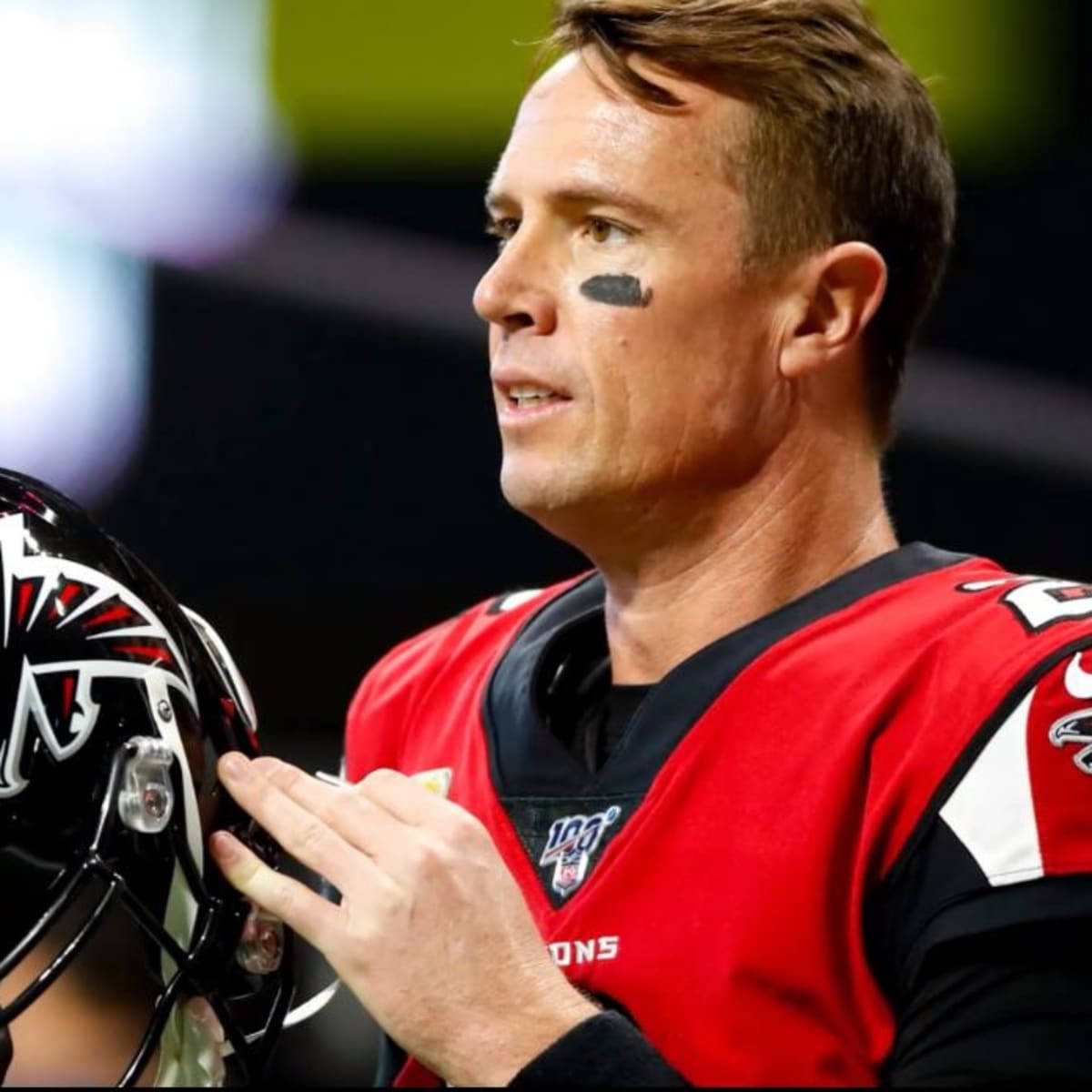 Atlanta Falcons Matt Ryan Side View Background