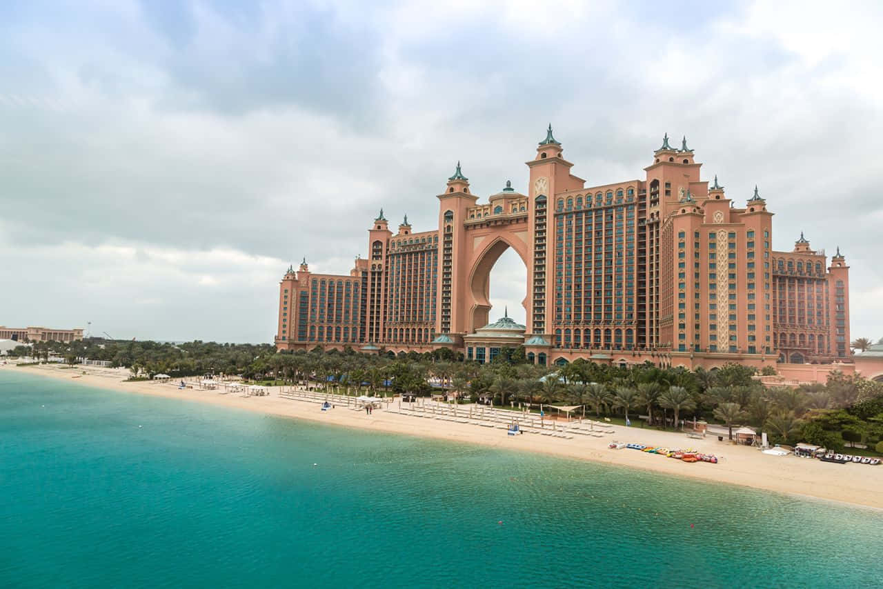 Atlantis Resort With Lovely View Of The Beach