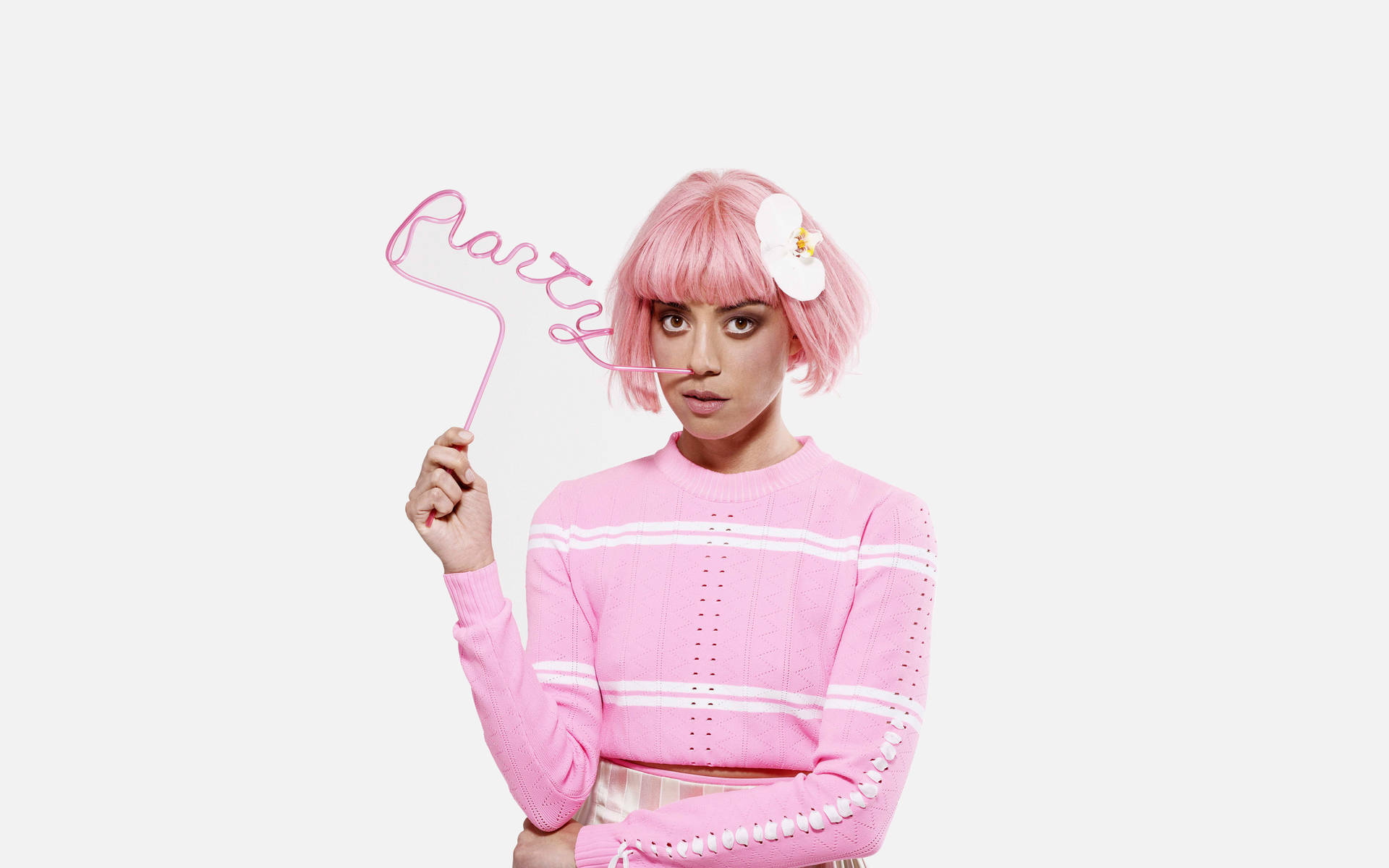 Aubrey Plaza Pink Hairstyle Background
