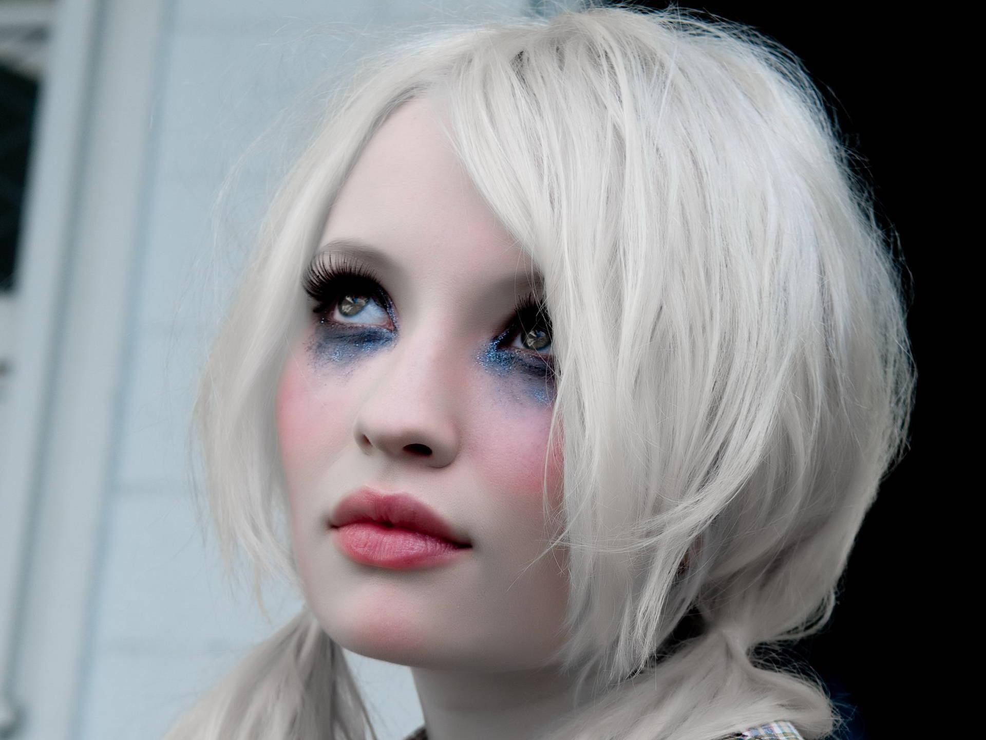 Australian Singer And Actress Emily Browning As Baby Doll Background