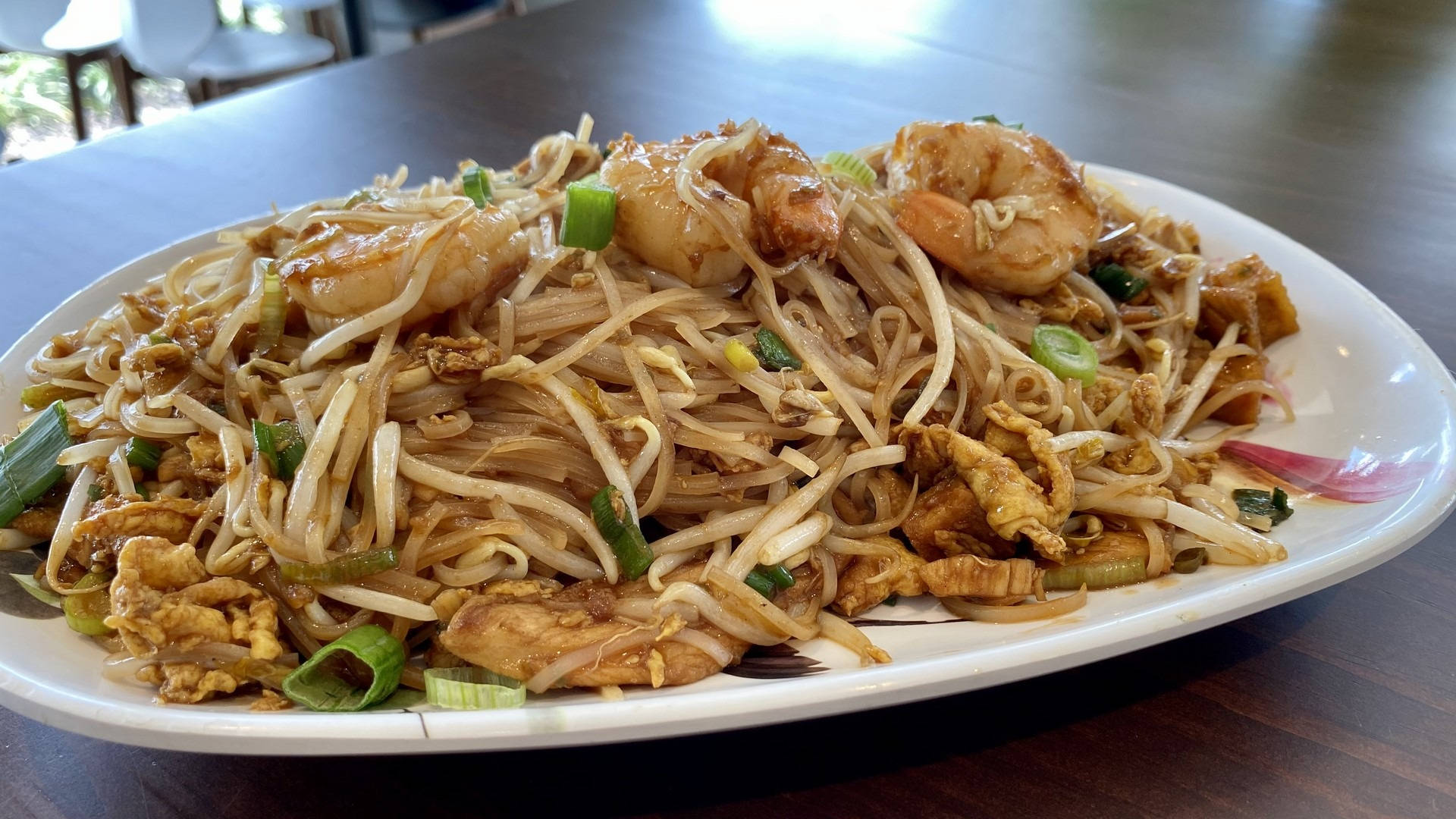 Authentic Pad Thai Dish - A Taste Of Thai Cuisine Background