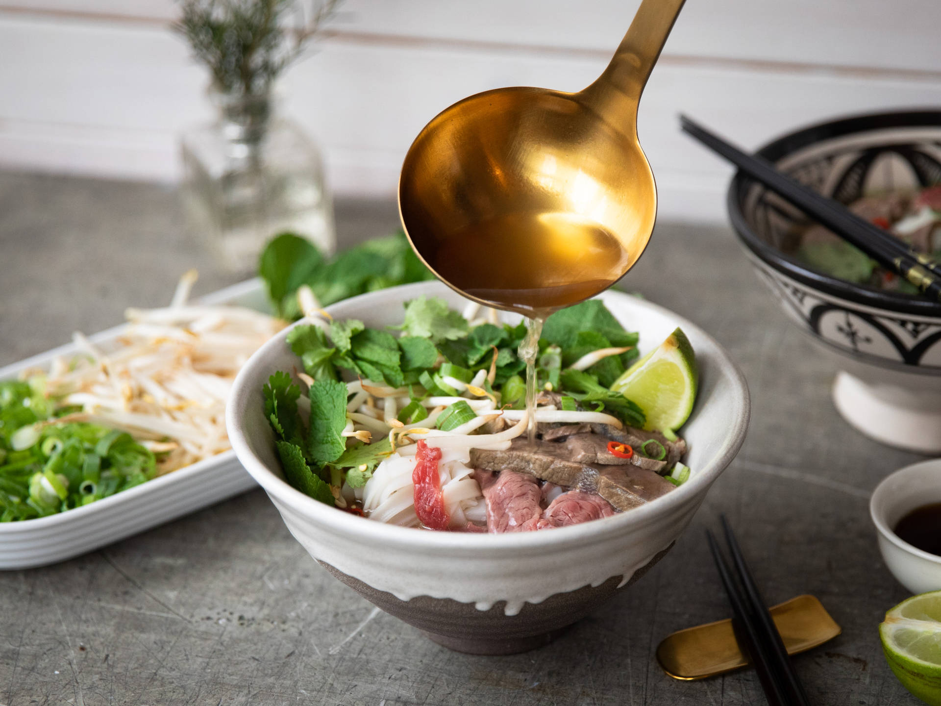 Authentic Vietnamese Pho Noodle Soup