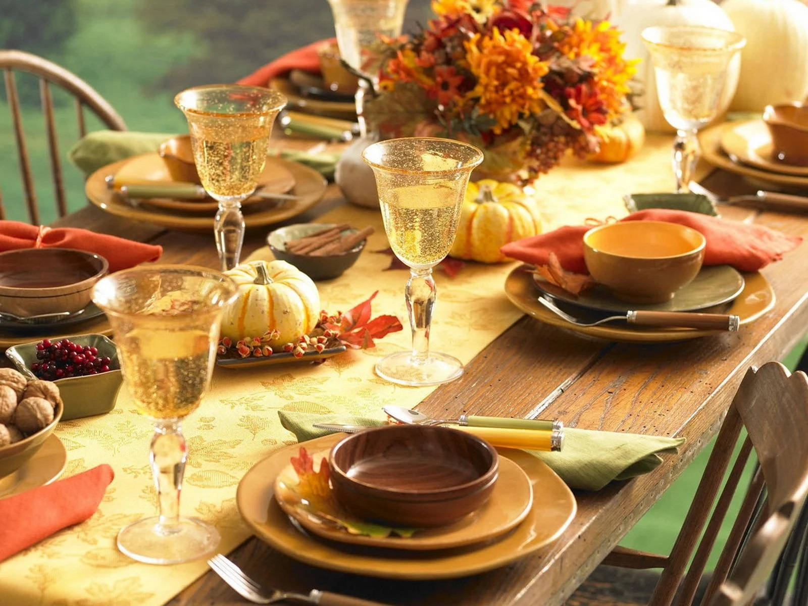 Autumn-themed Dinner Table Setting