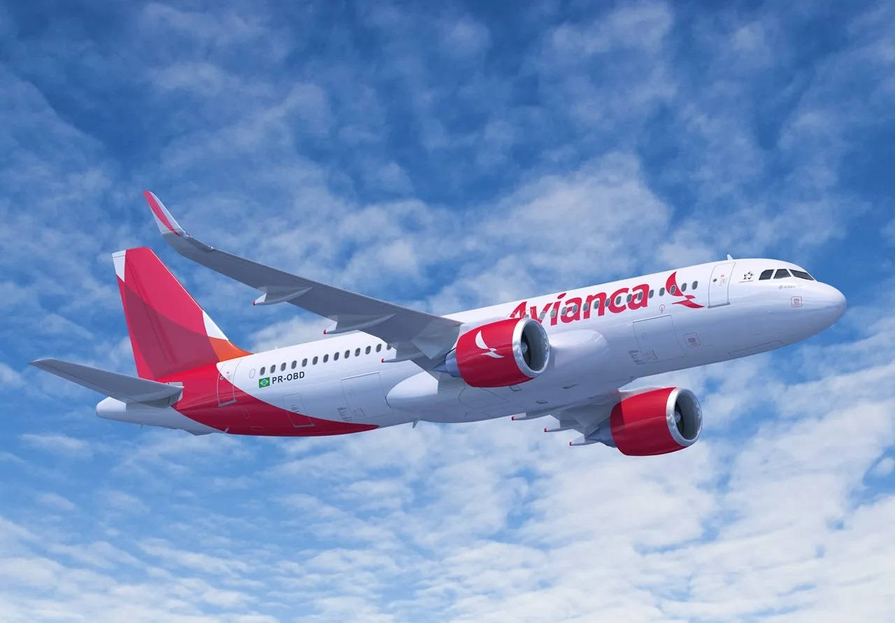 Avianca Airline Airbus A321lr Low Angle Shot Background