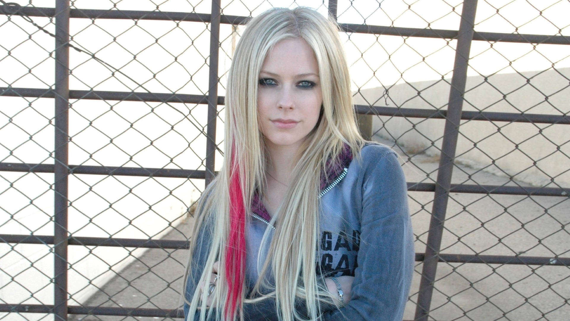 Avril Lavigne In Casual Jacket Background