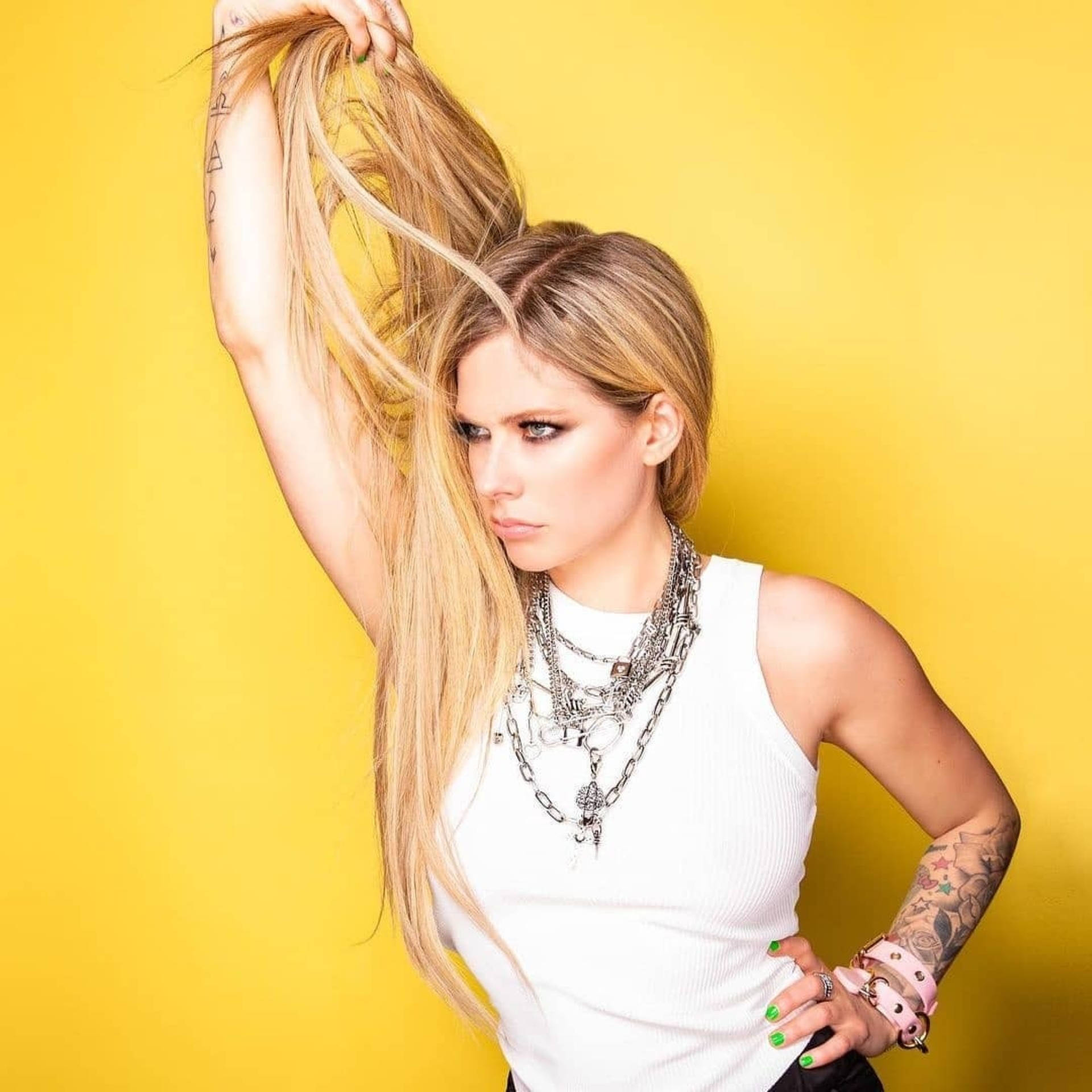 Avril Lavigne Photoshoot Background