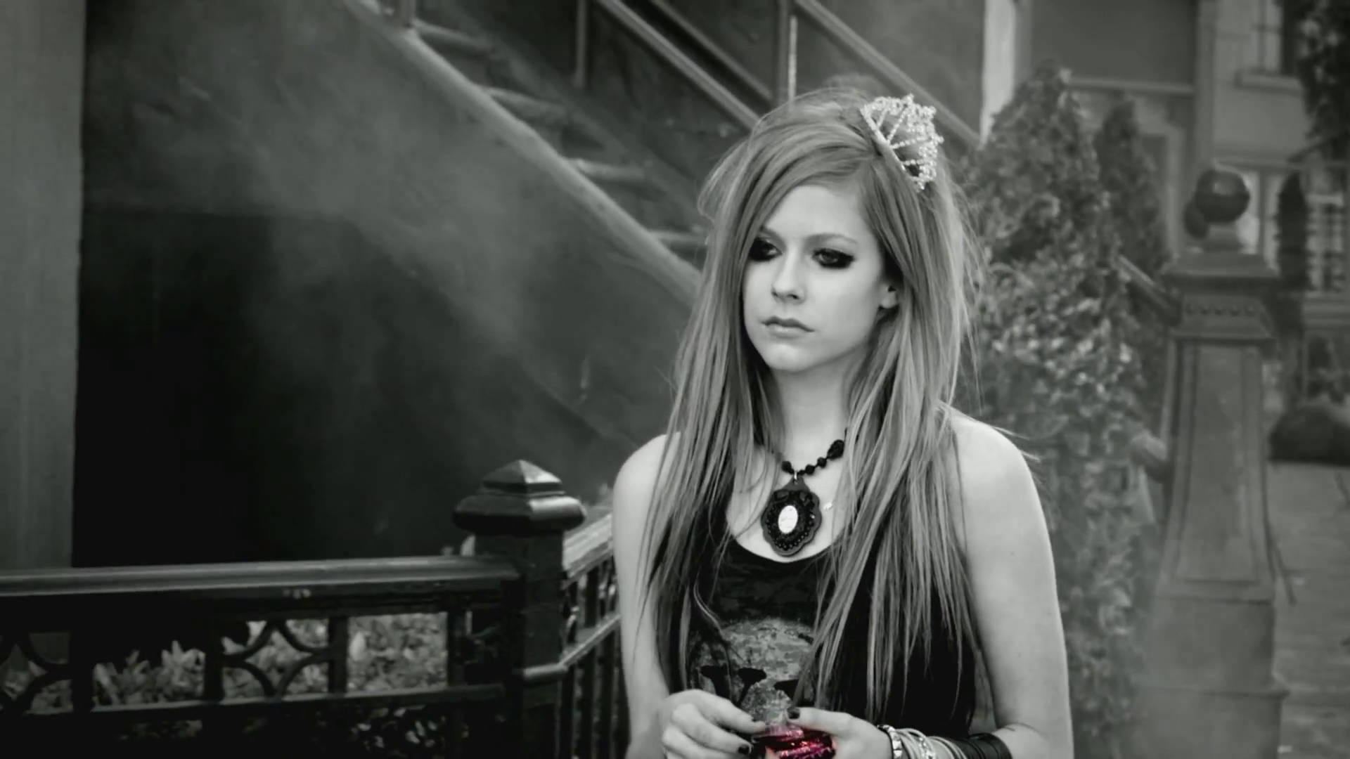 Avril Lavigne When You're Gone Background