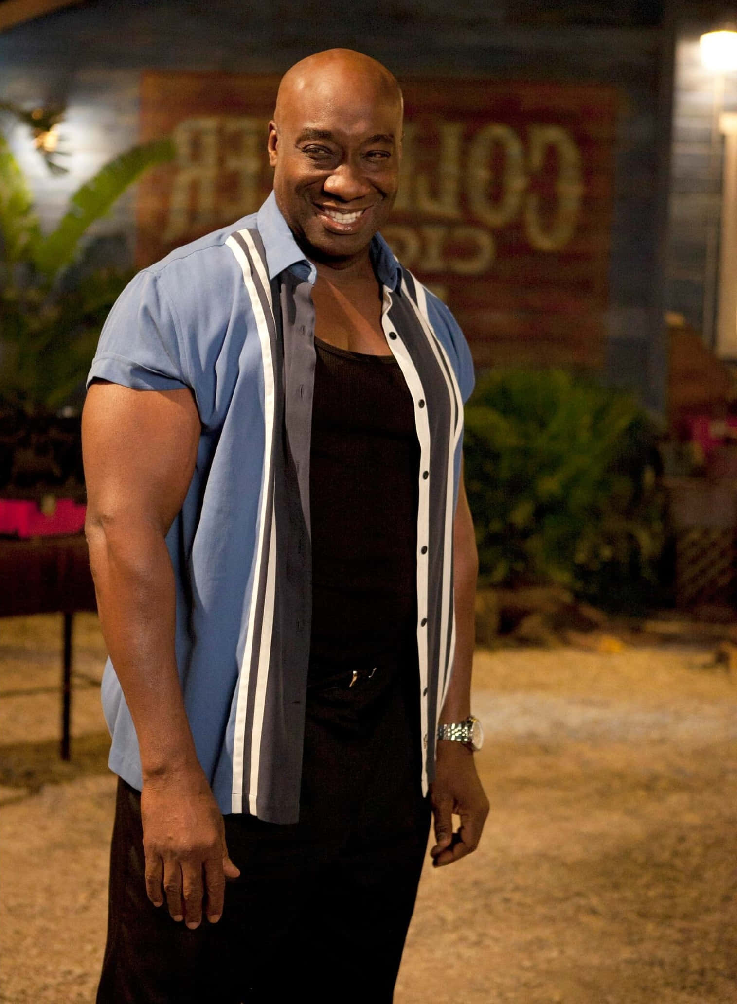Award-winning Actor Michael Clarke Duncan Posing Confidently Background
