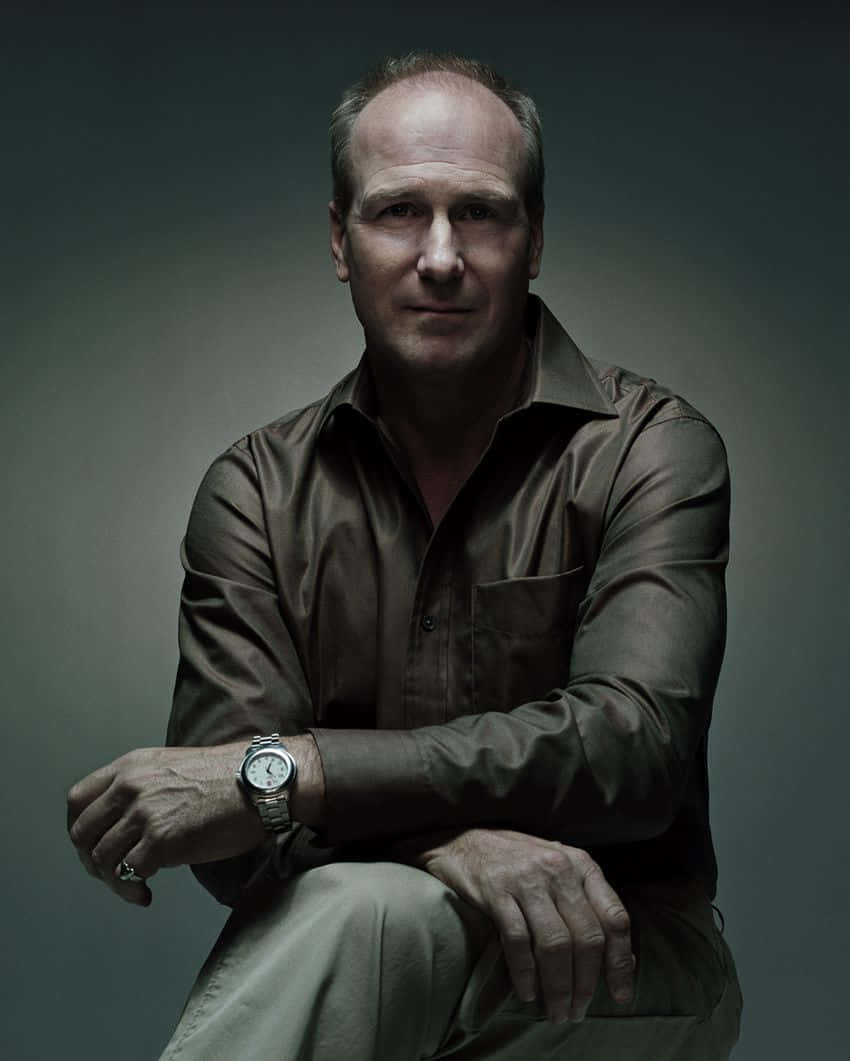 Award-winning Actor William Hurt Posing For A Portrait Background