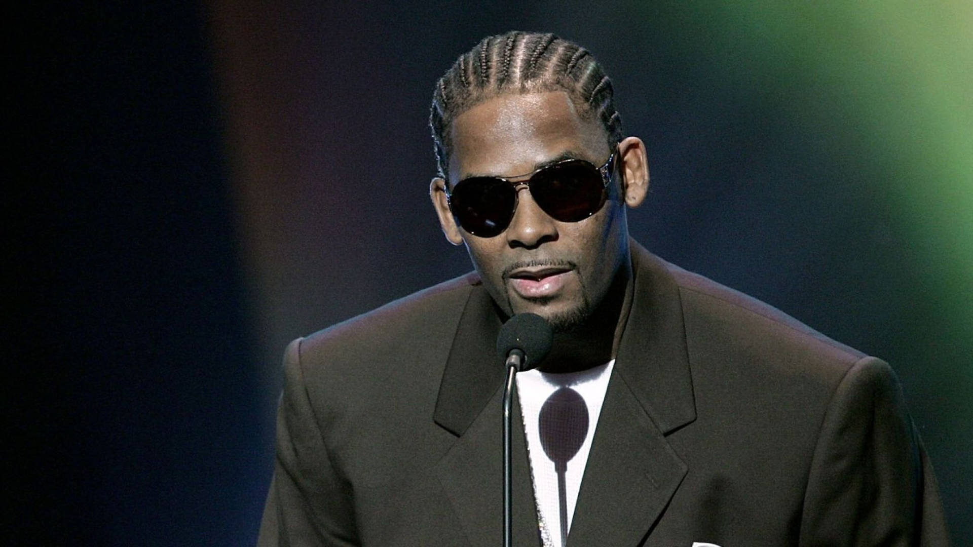 Awarding With Singer R Kelly Background