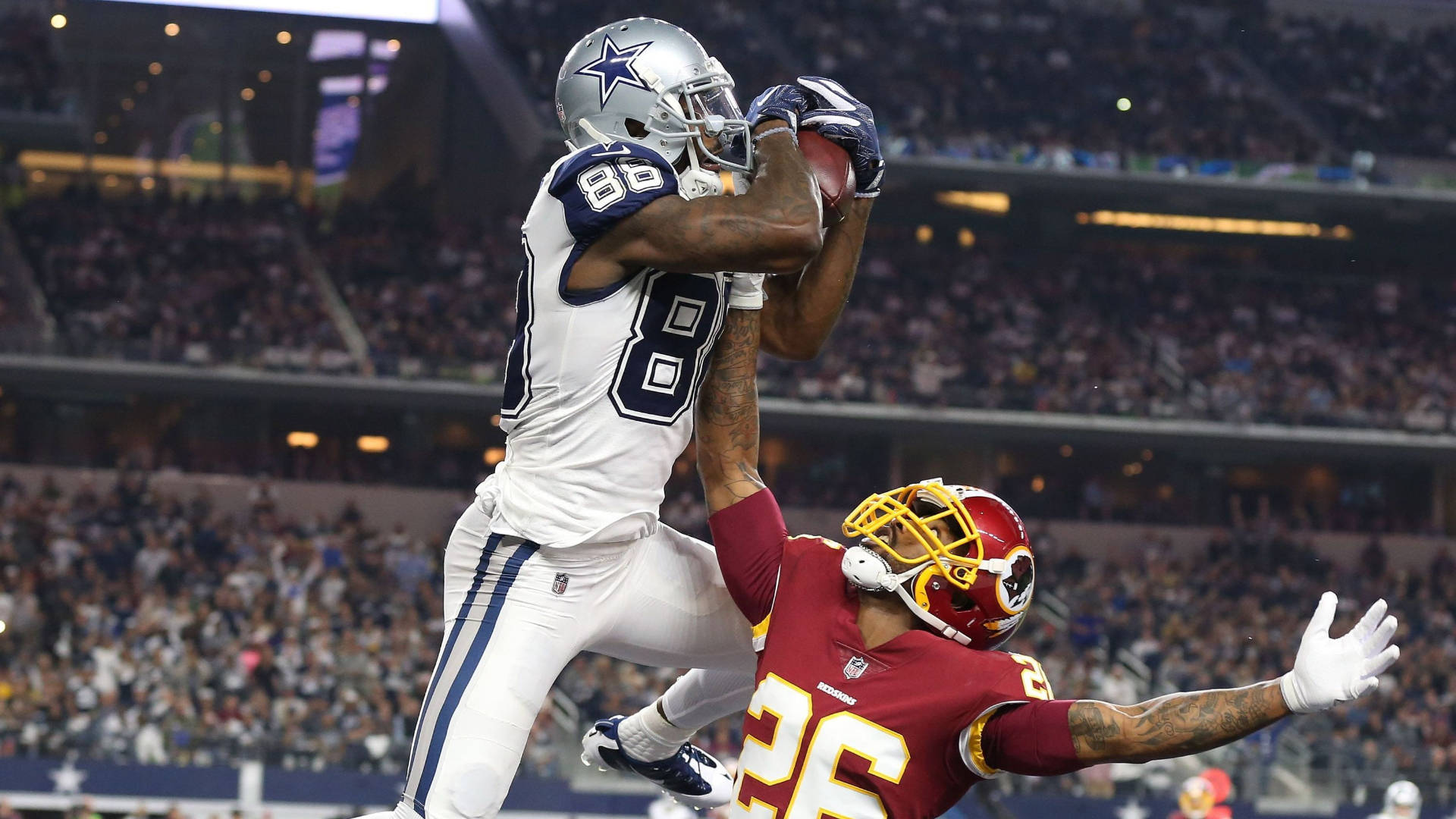 Awesome Dallas Cowboys Protecting The Ball Background