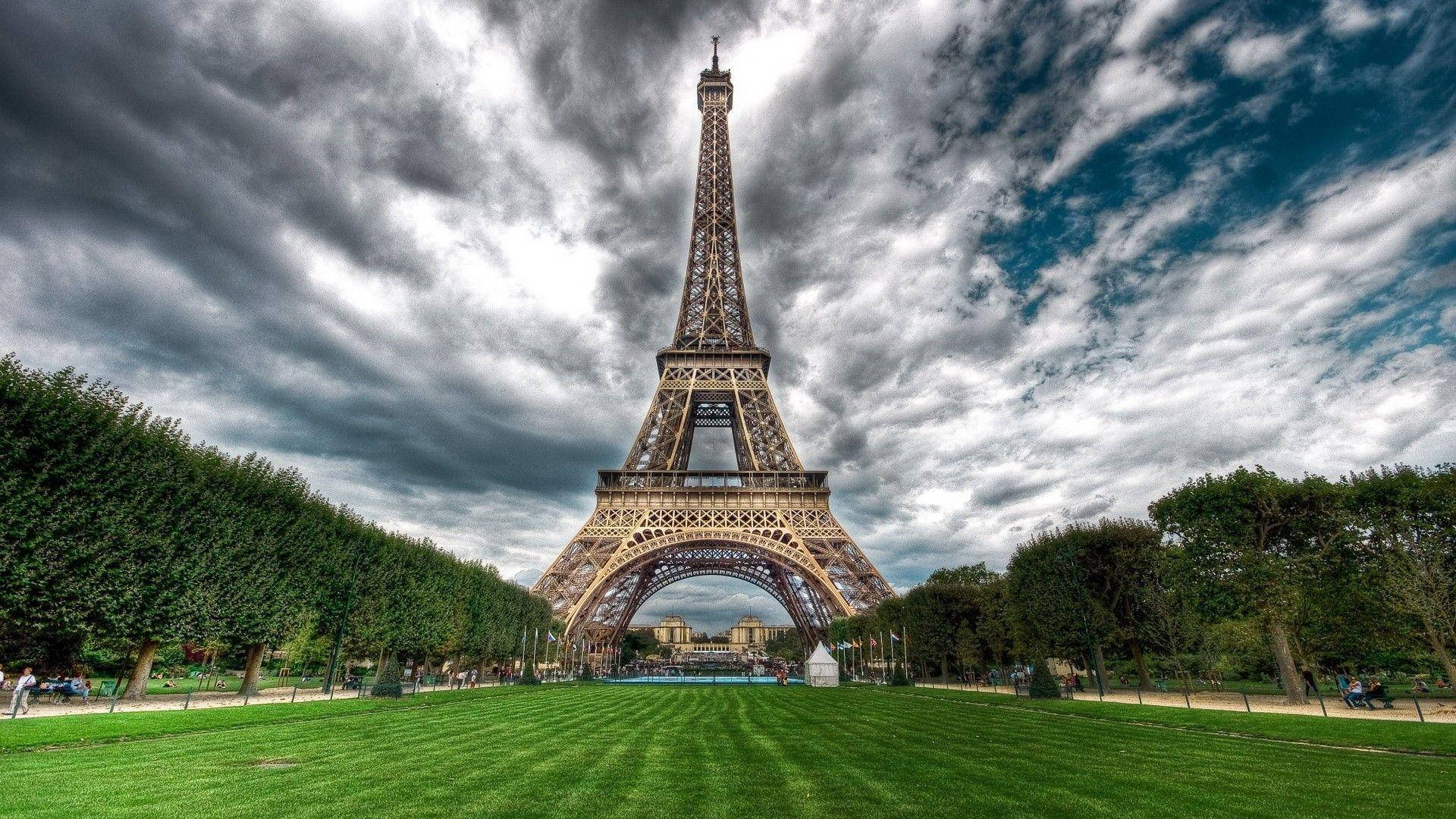 Awesome Eiffel Tower Photography Background