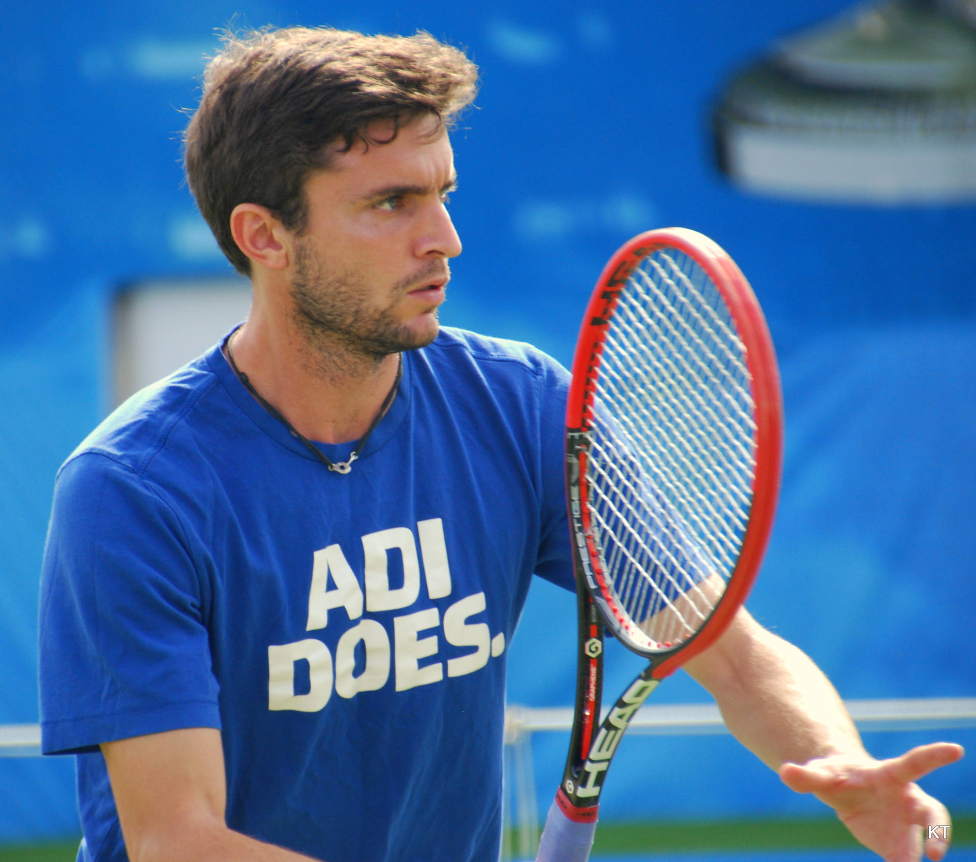 Awesome Gilles Simon Pose