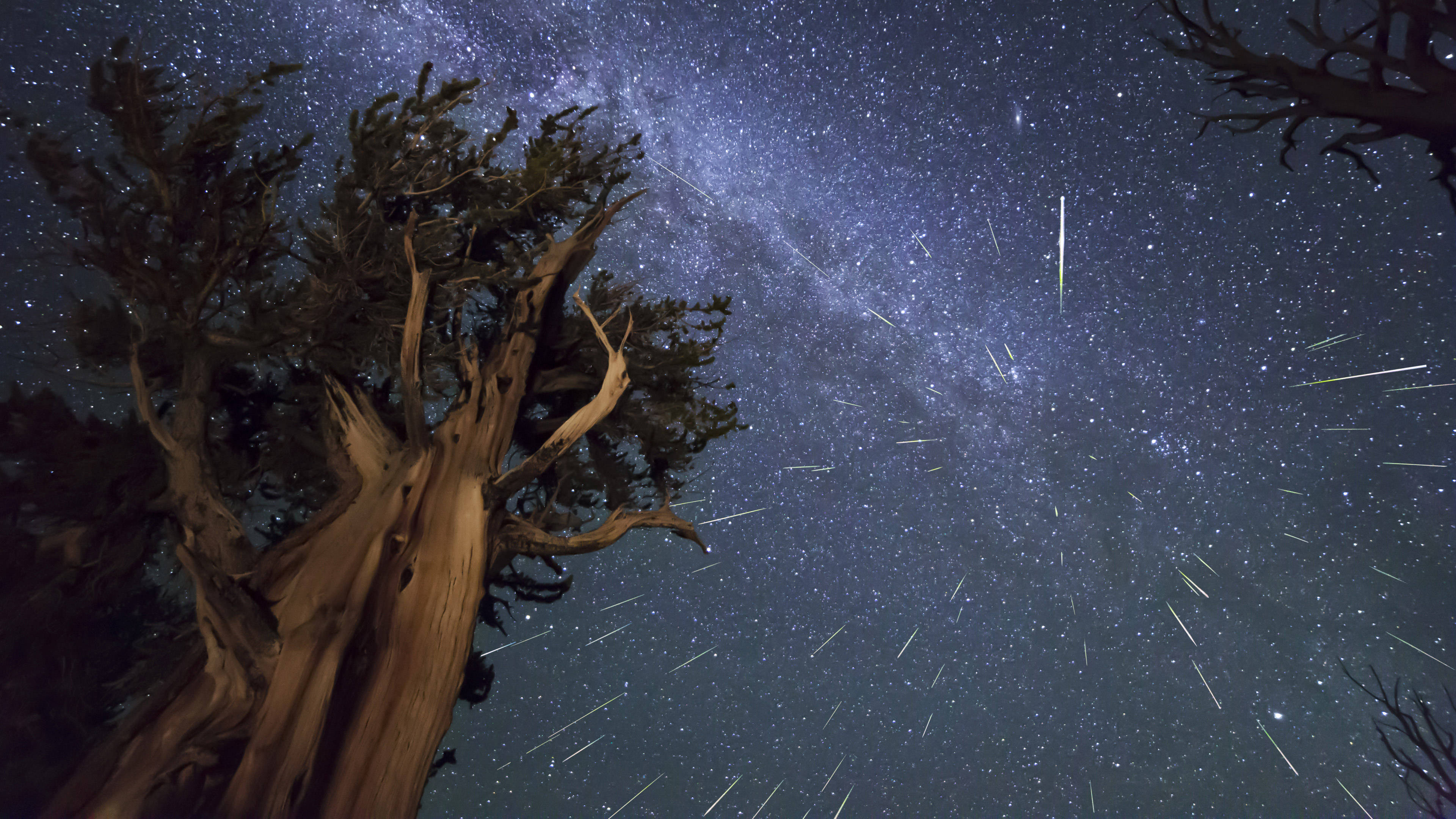 Awesome Hd Meteor Shower Art Background