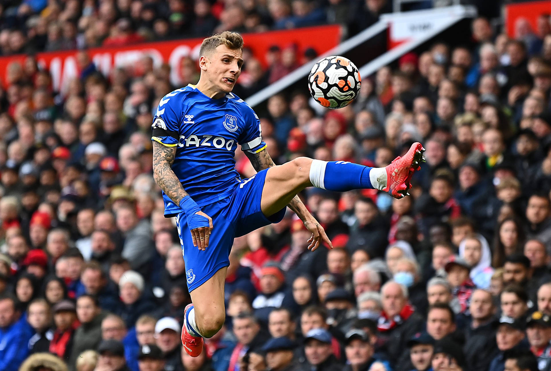 Awesome Lucas Digne Jump Shot Background