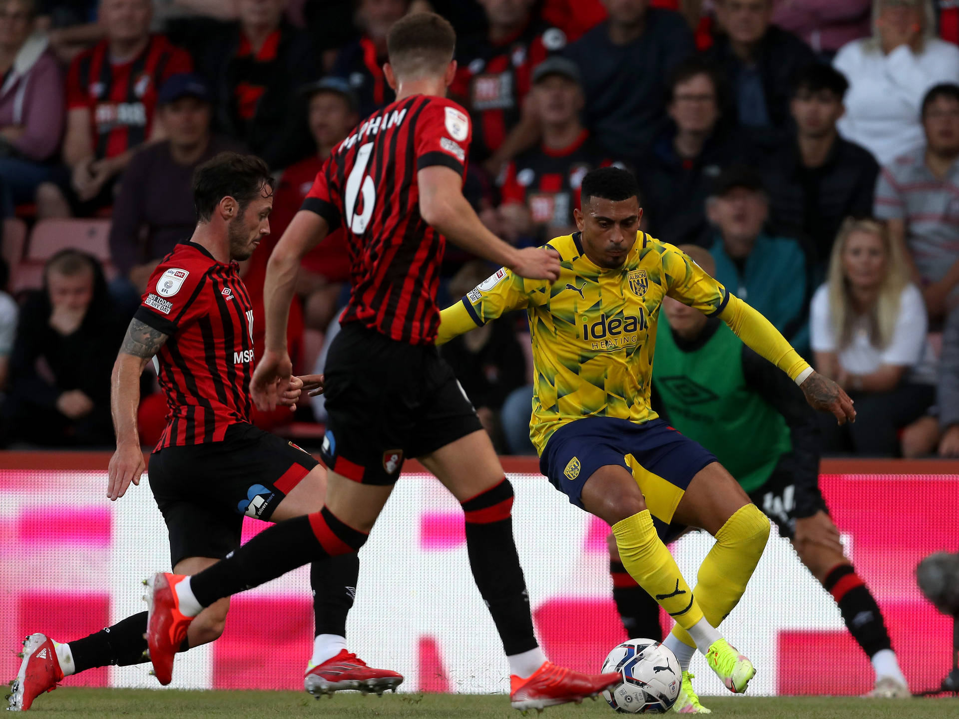 Awesome Shot Of Afc Bournemouth Game Background