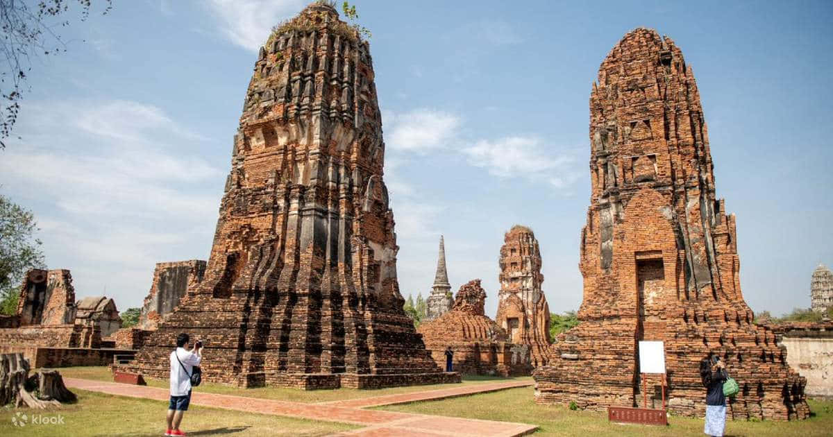 Ayutthaya Historical Park Ancient Stupas Background