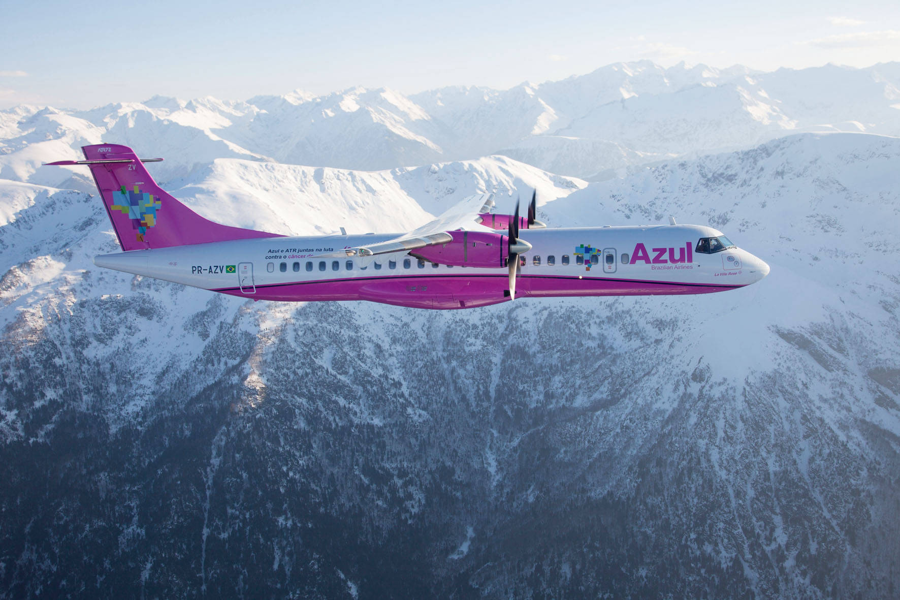 Azul Airlines Gliding Effortlessly Through The Snow-dusted Sky