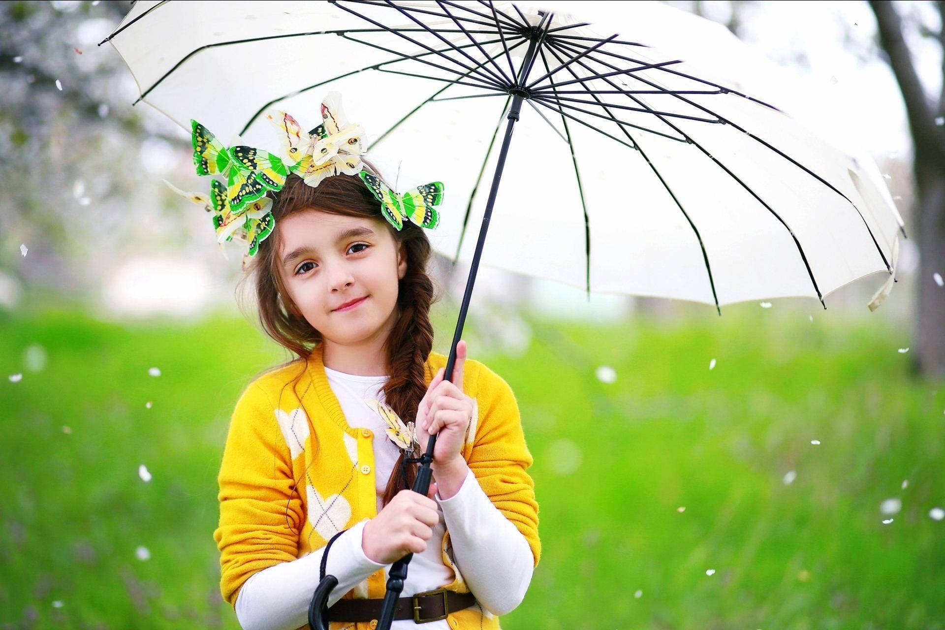 Baby Girl White Umbrella Background