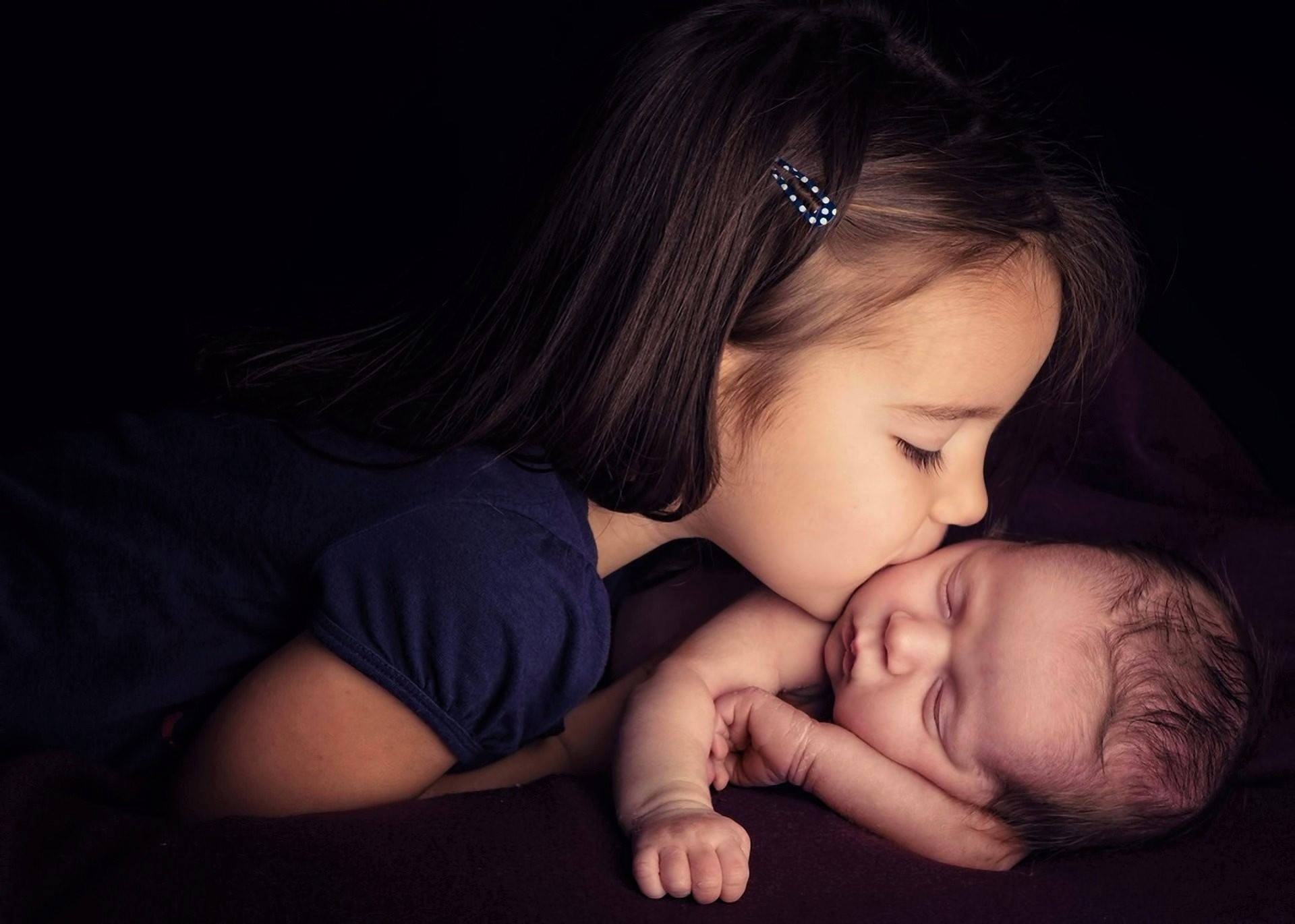 Baby Kissing Hd Background