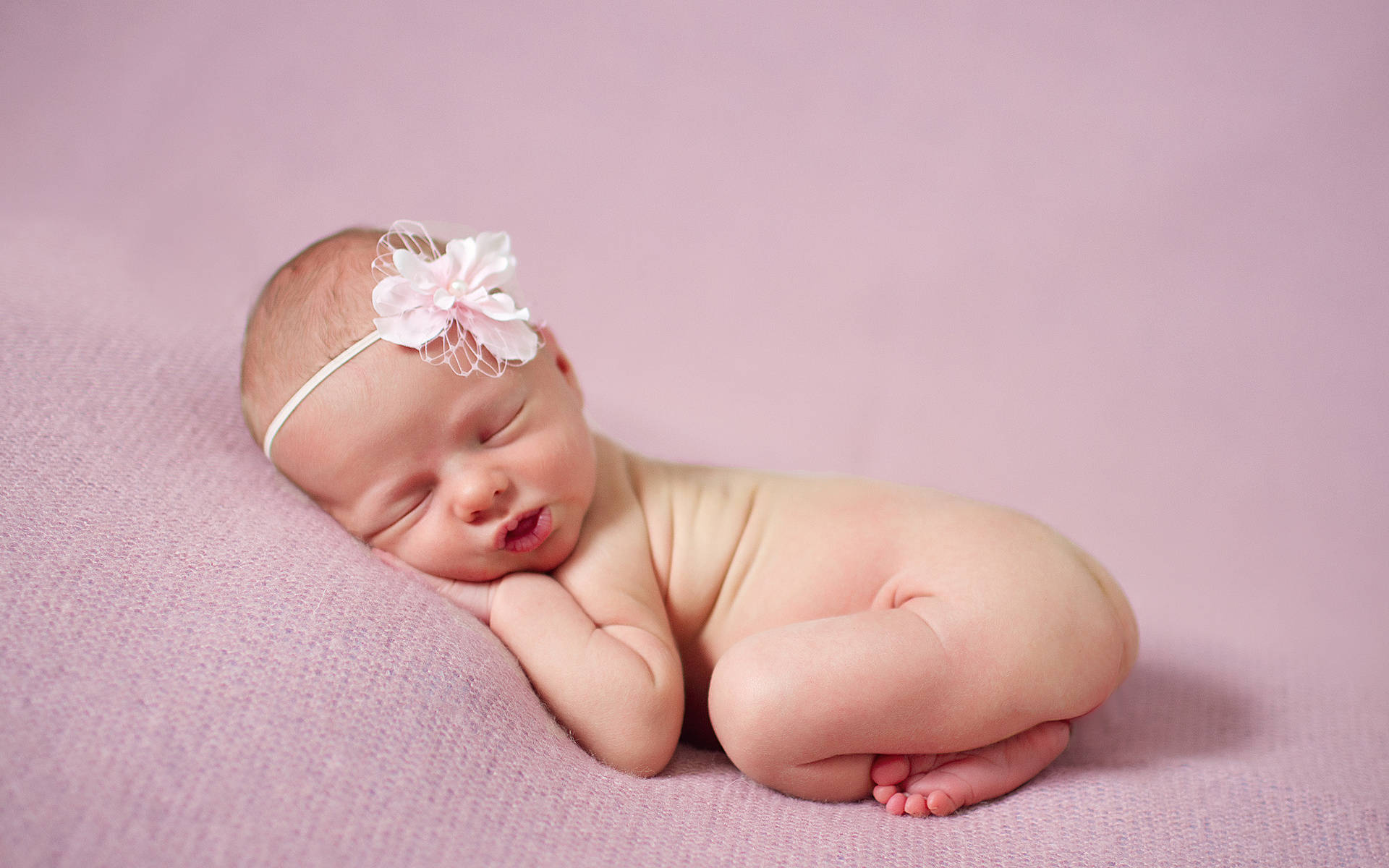 Baby Photography Sleeping Newborn With Headband Background