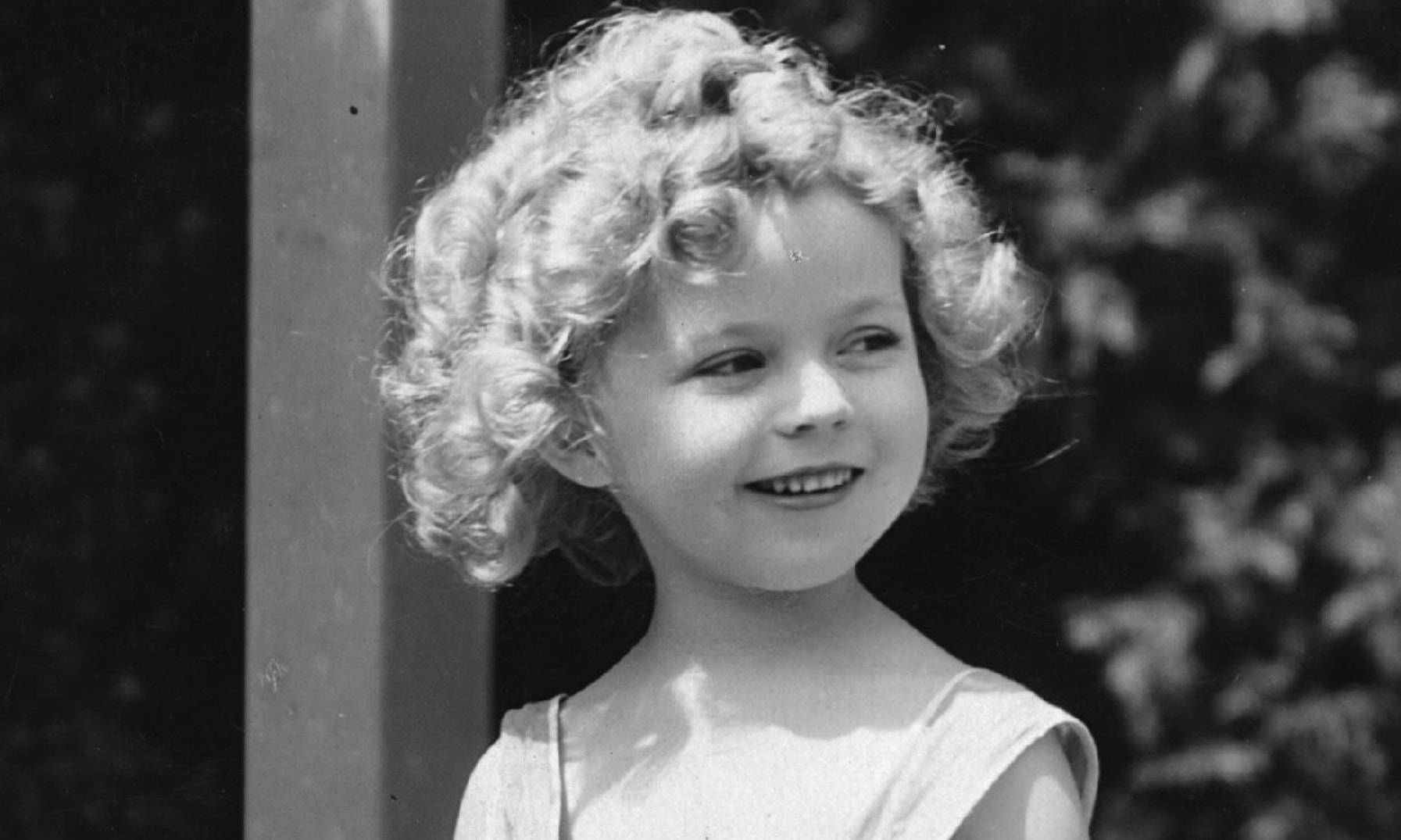 Baby Shirley Temple Curly Hair Background