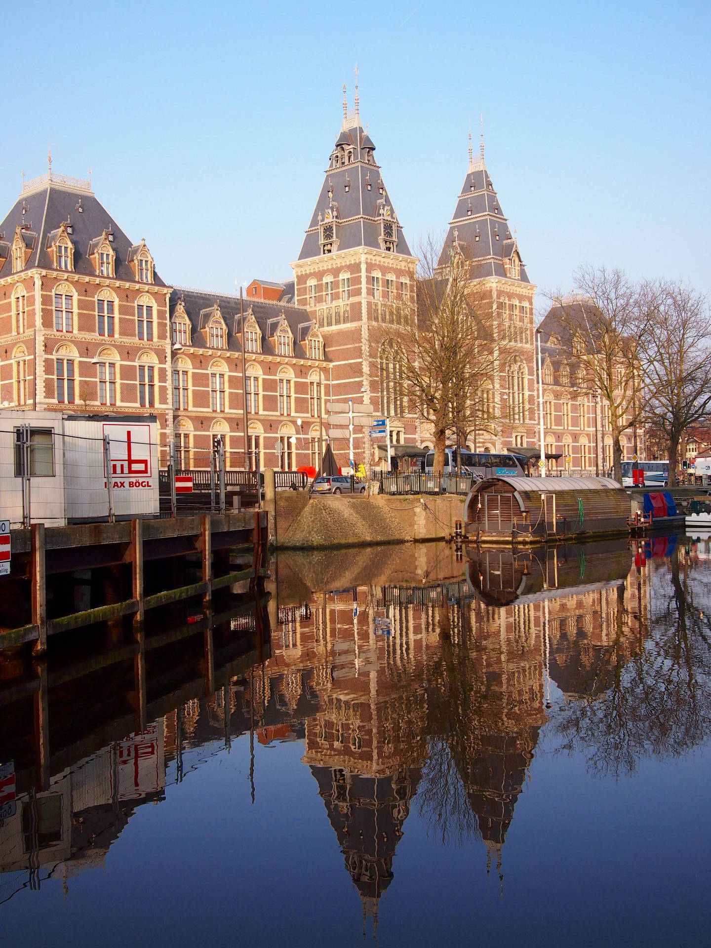 Back Of Rijksmuseum Background