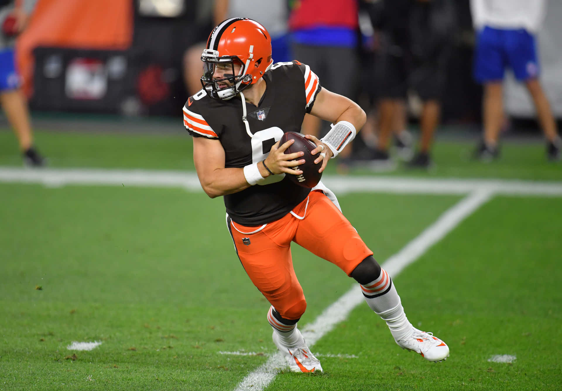Baker Mayfield Gearing Up To Create A Winning Season Background