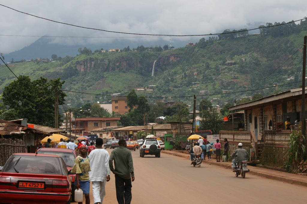 Bamenda Large City Lush Scenery And Villages Background