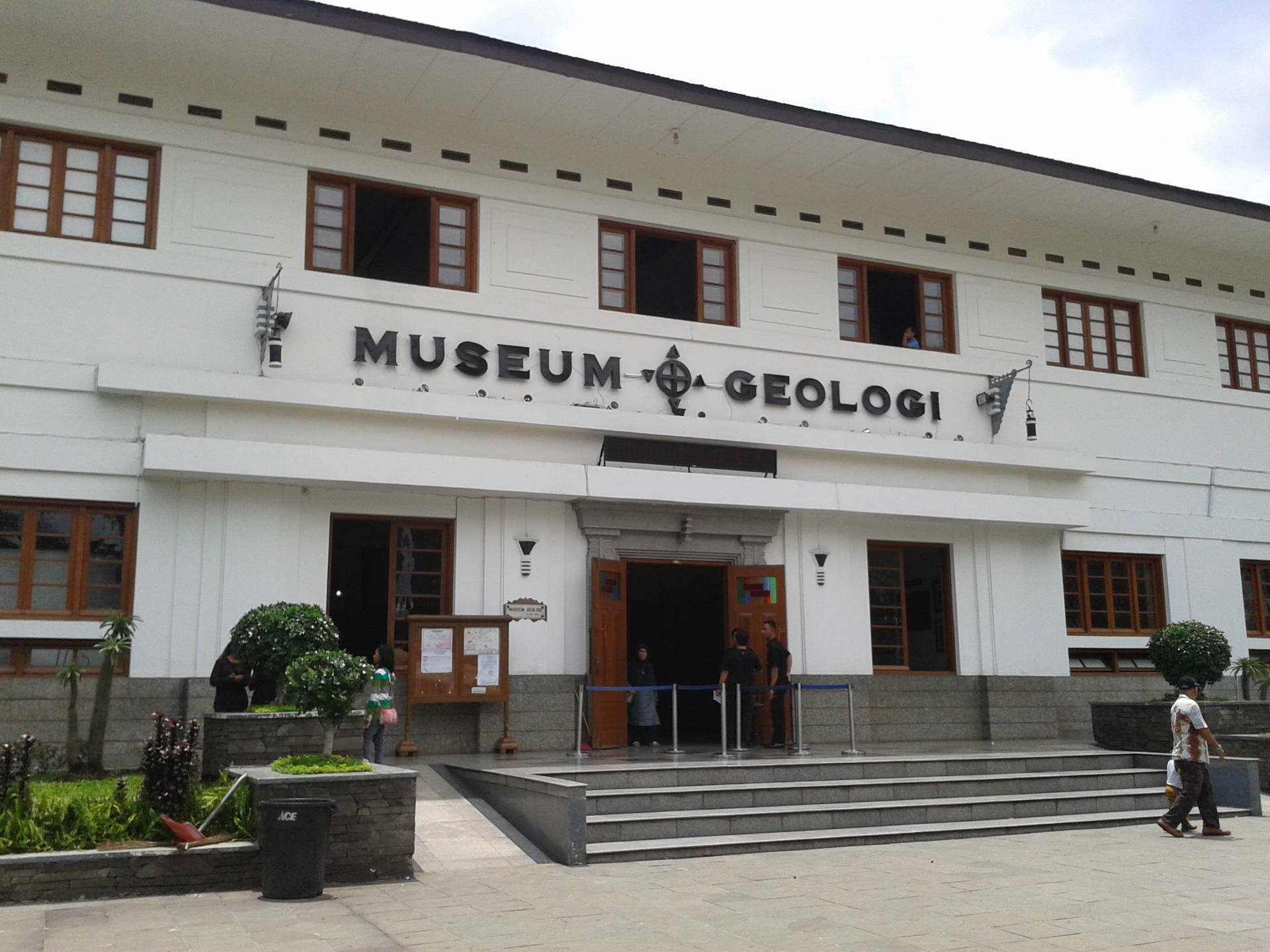 Bandung City Museum Geologi Background