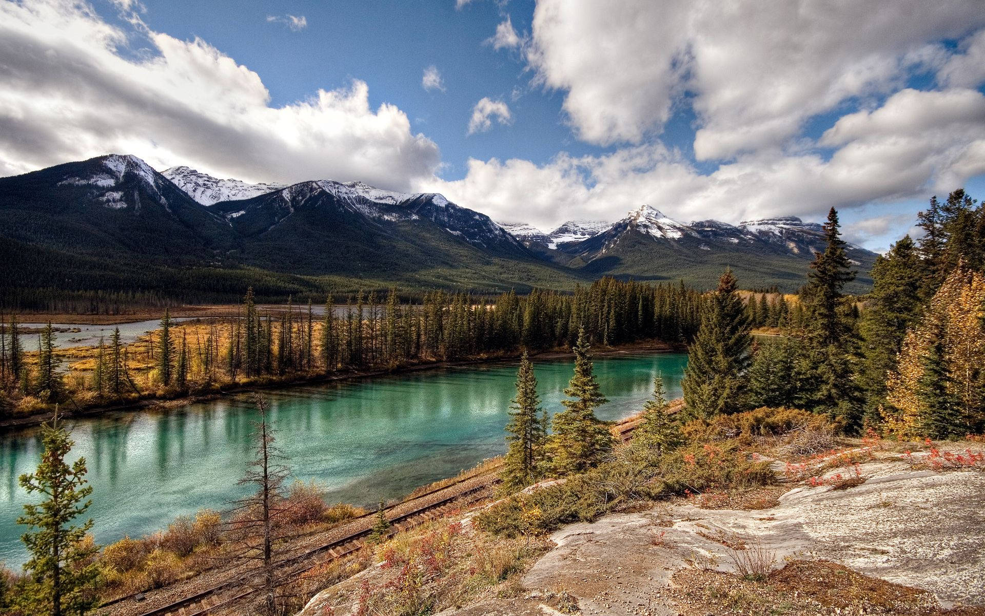 Banff National Park Mountains Background