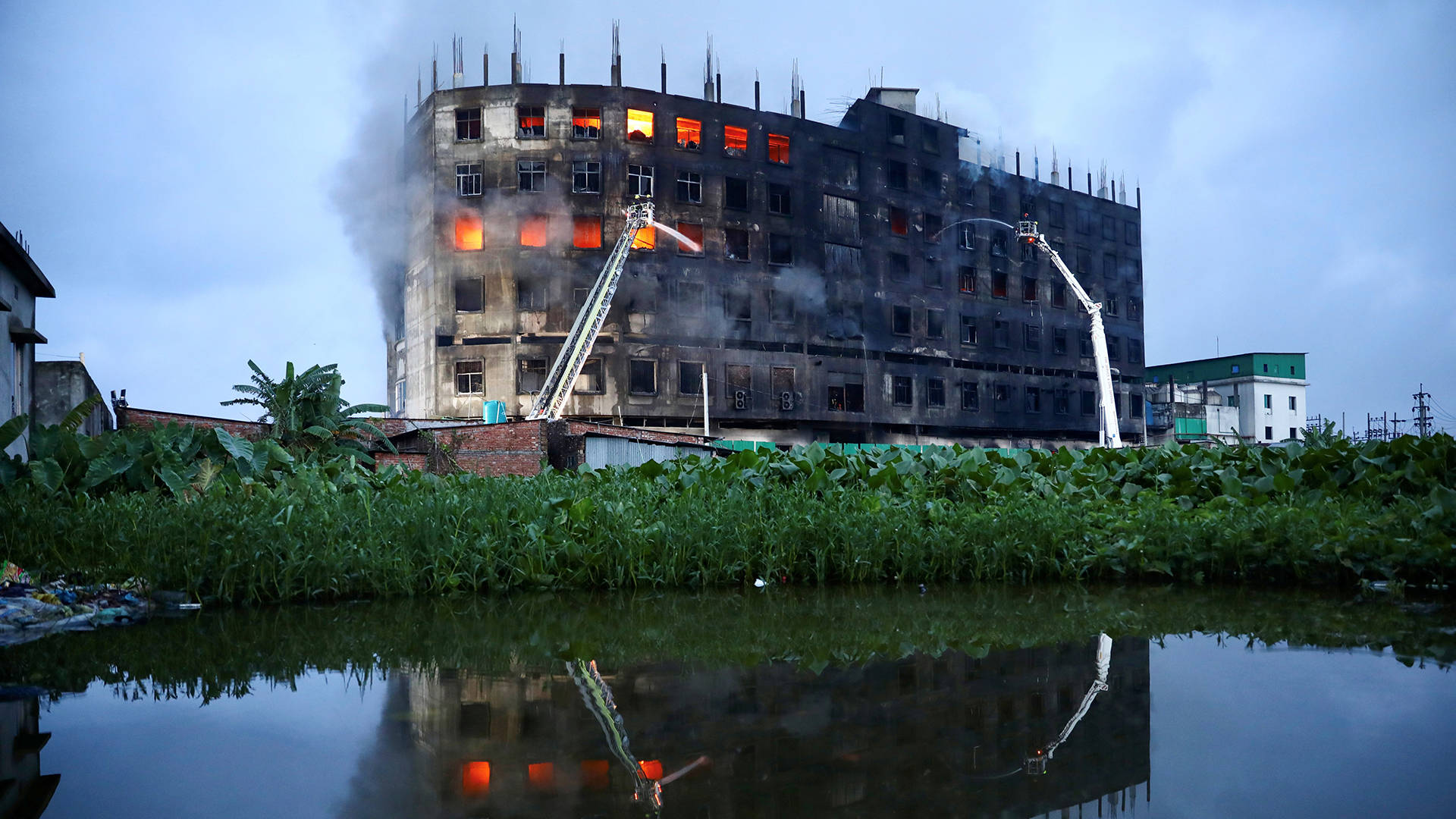Bangladesh Factory Fire Rage Background
