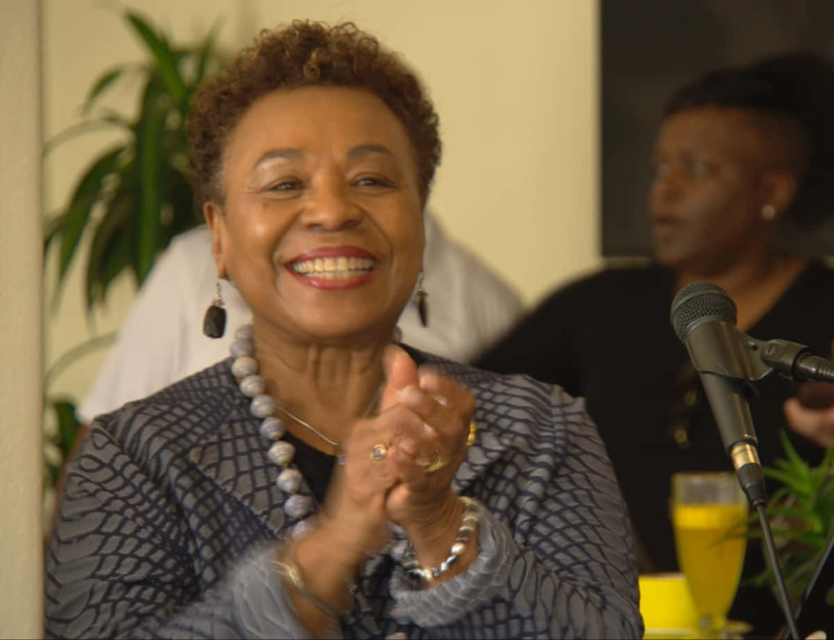 Barbara Lee Clapping And Smiling Background