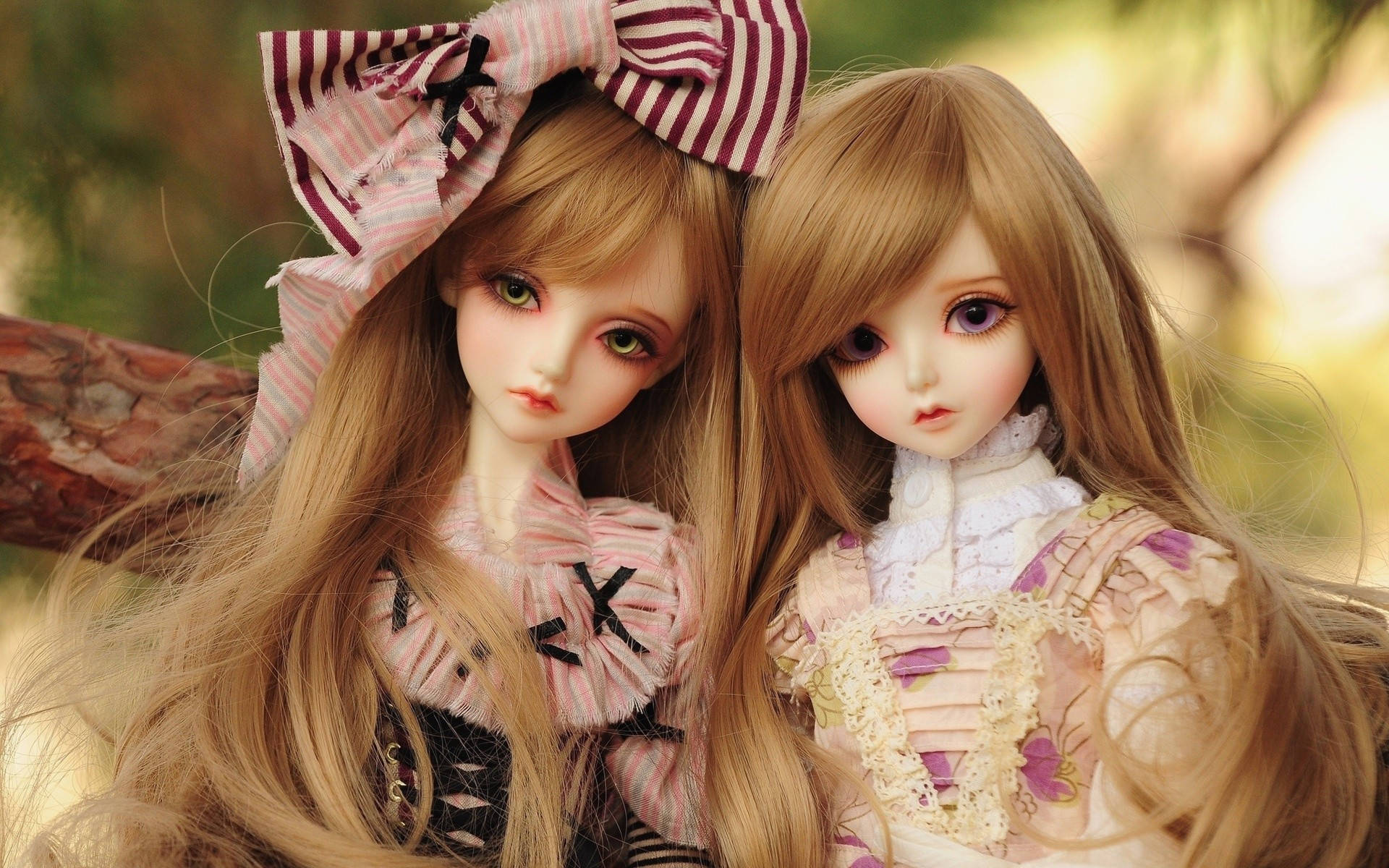 Barbie Doll Twins In Lolita Dresses Background