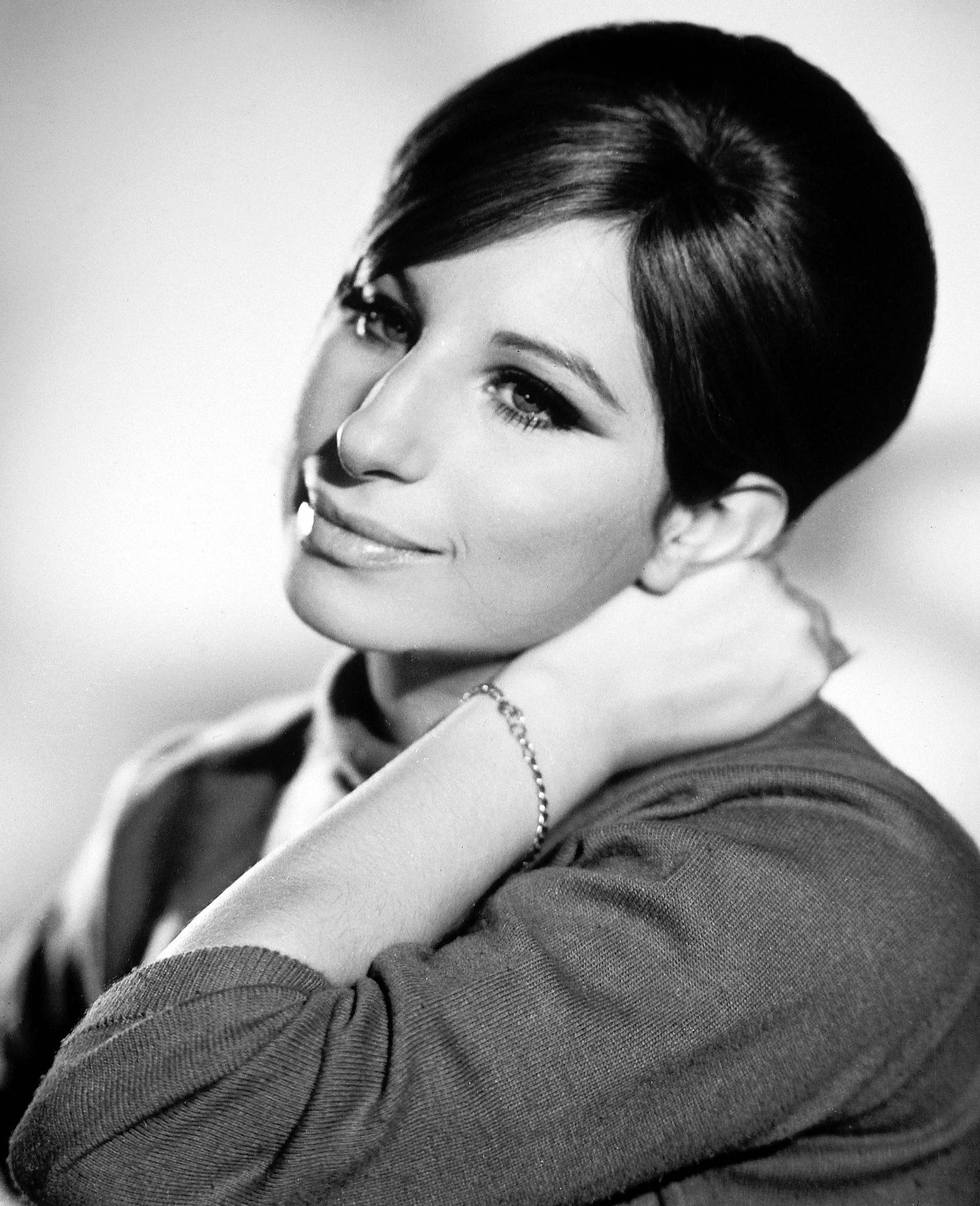 Barbra Streisand As Fanny Brice For Funny Girl Background