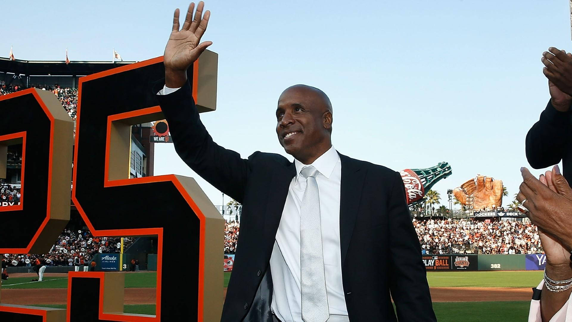 Barry Bonds Greets Audience Background