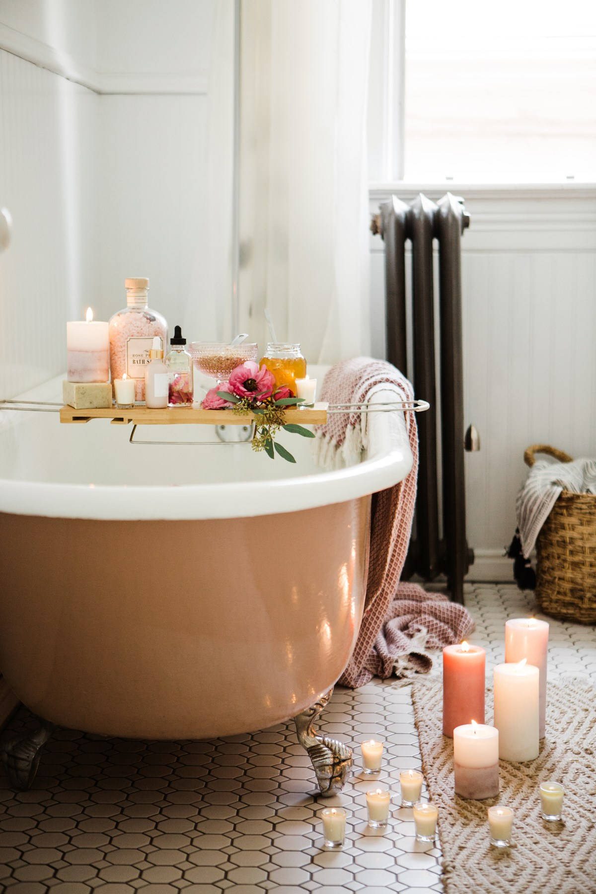 Bathtub With Candles And Essentials